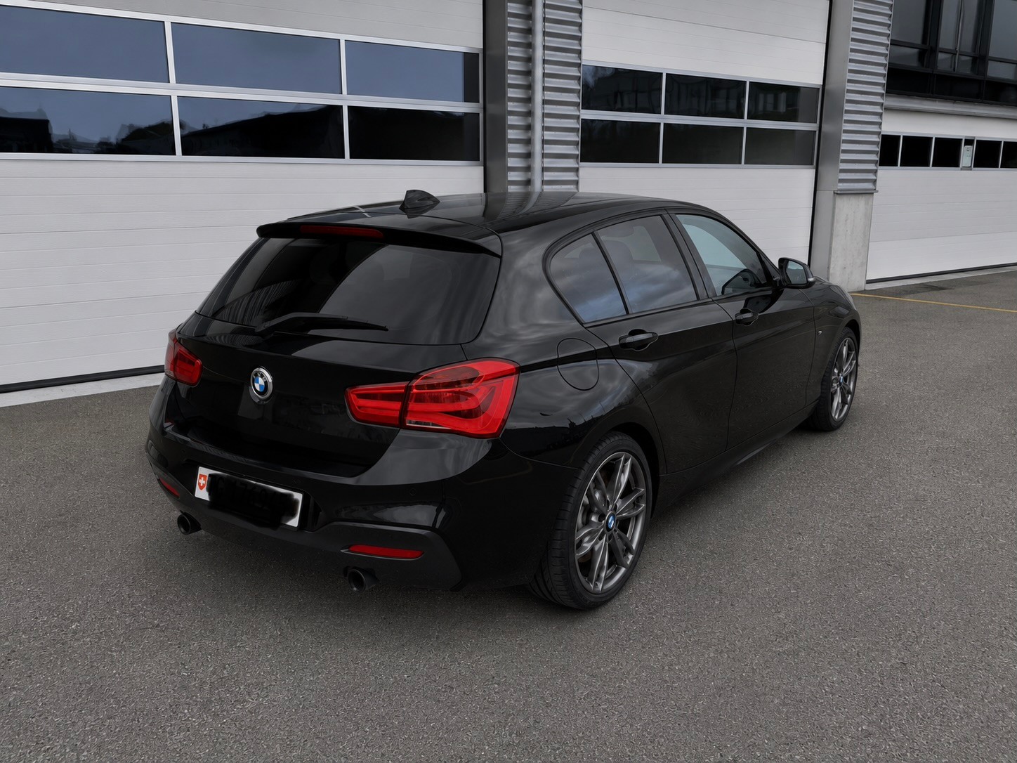 BMW M140i xDrive Steptronic-image-3