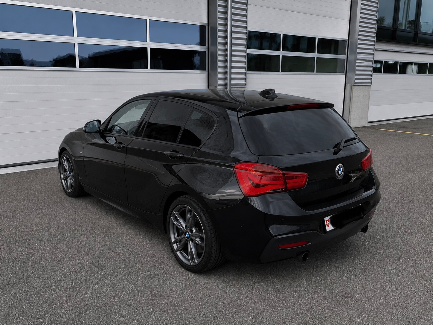 BMW M140i xDrive Steptronic-image-2
