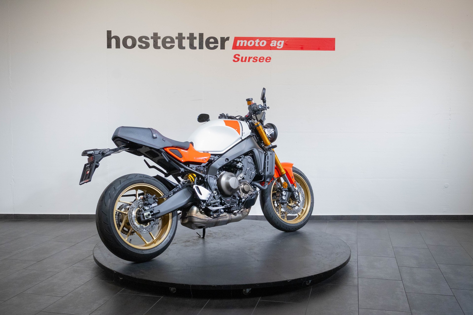 YAMAHA XSR 900-image-2