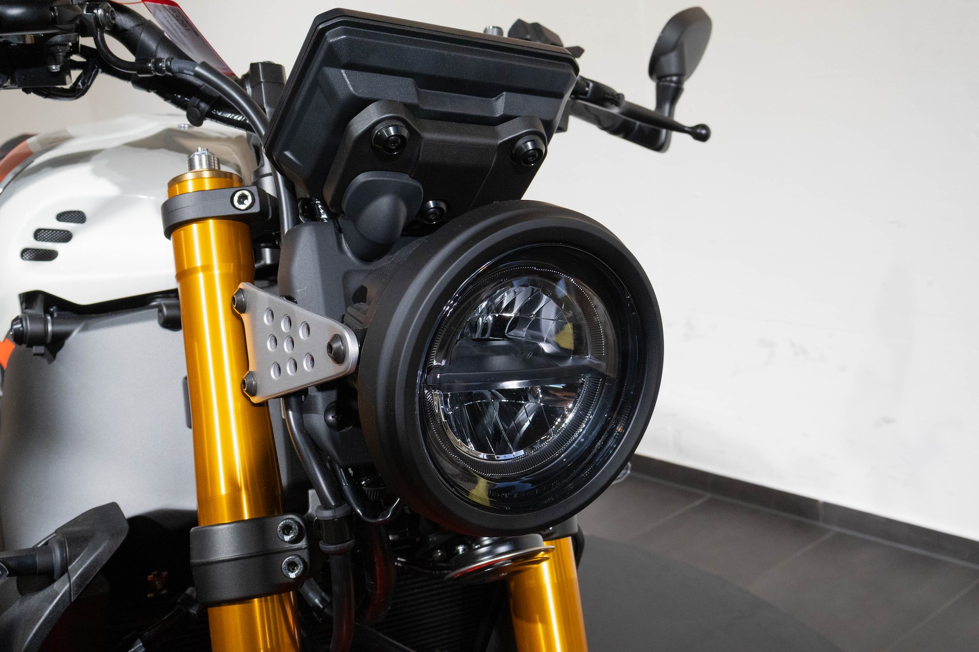 YAMAHA XSR 900-image-10