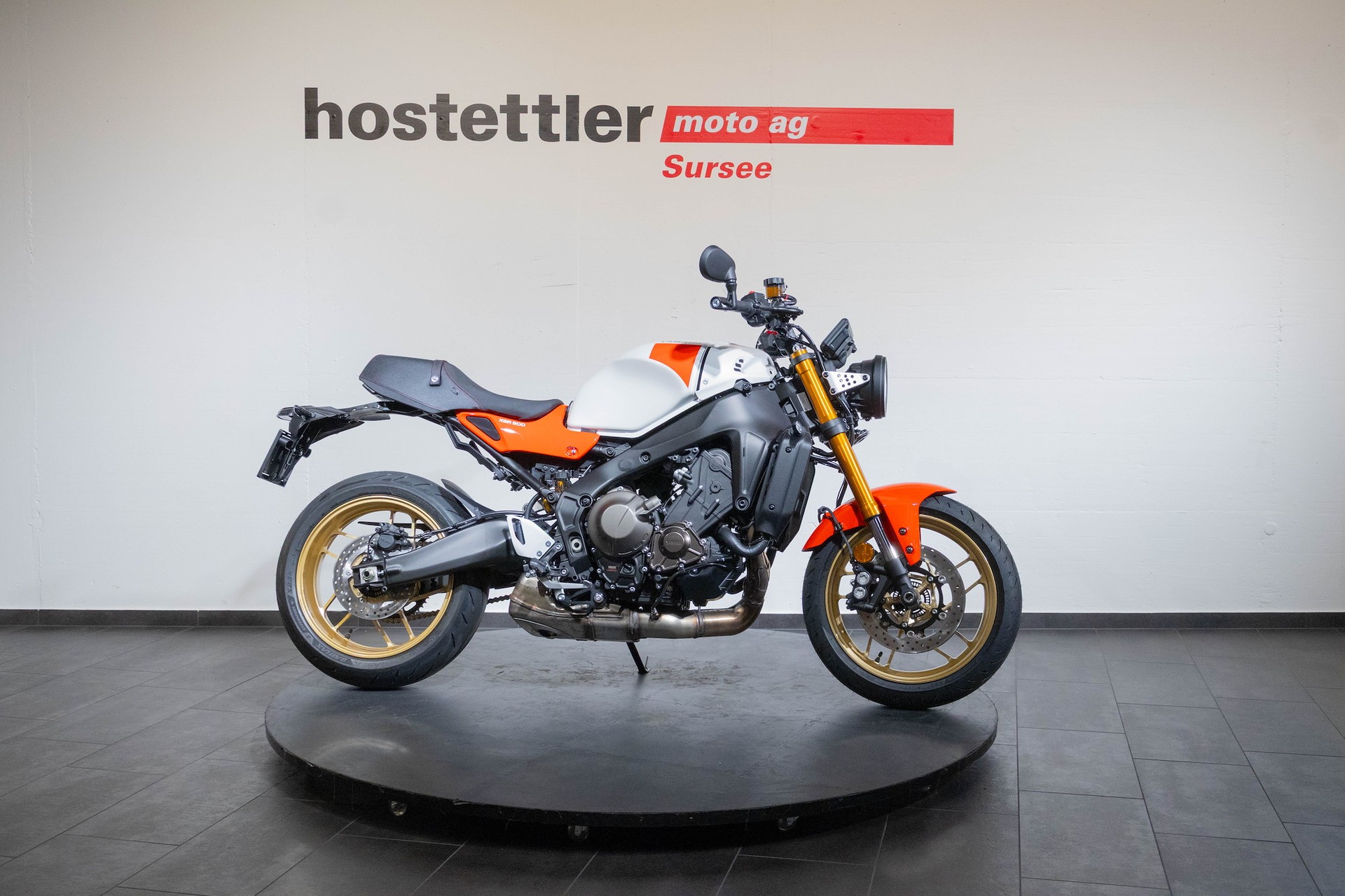 YAMAHA XSR 900-image-1