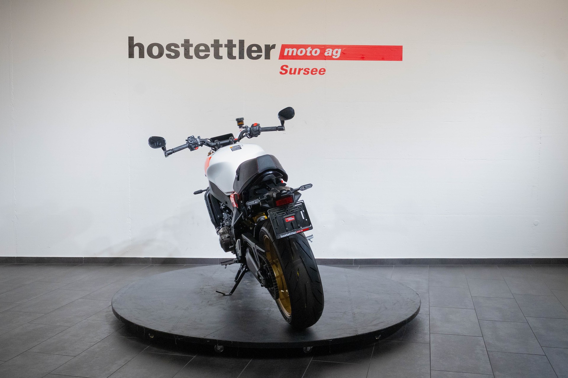 YAMAHA XSR 900-image-4