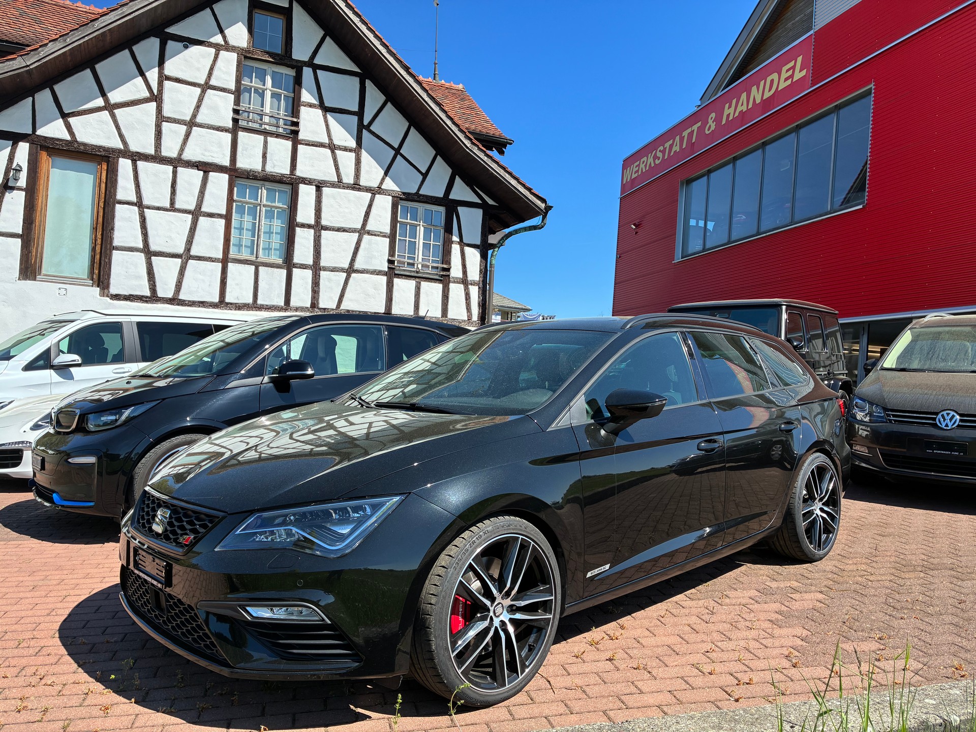 SEAT Leon ST 2.0 TSI Cupra 300 4 Drive DSG-image-1