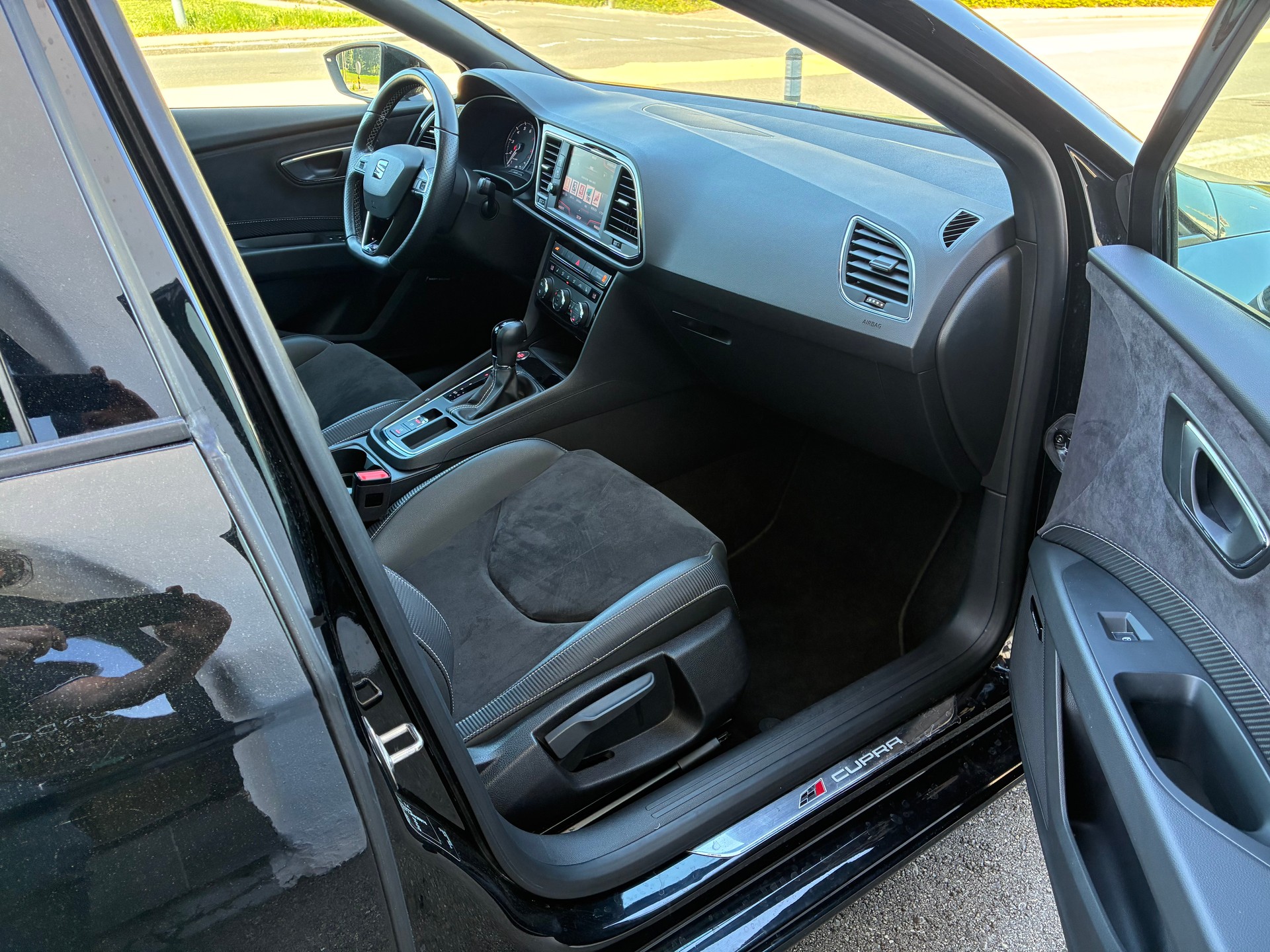 SEAT Leon ST 2.0 TSI Cupra 300 4 Drive DSG-image-6