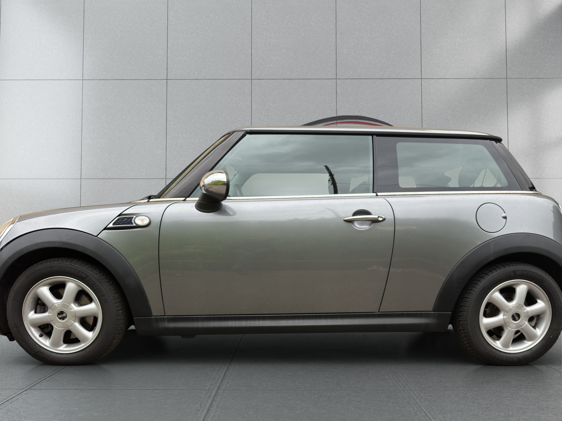 MINI Cooper One-image-2
