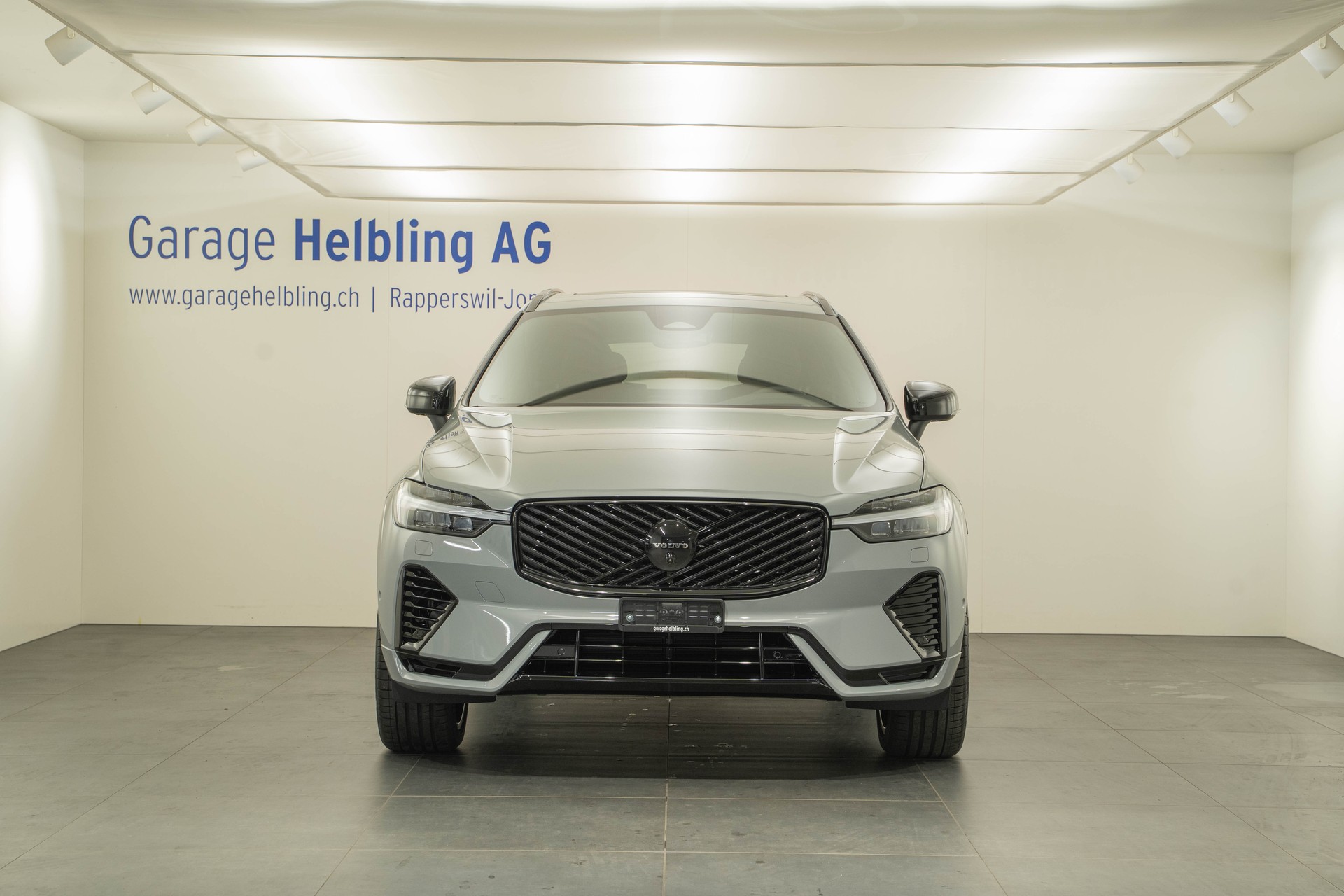 VOLVO XC60 2.0 T6 TE Black Edition eAWD-showroom-element-1
