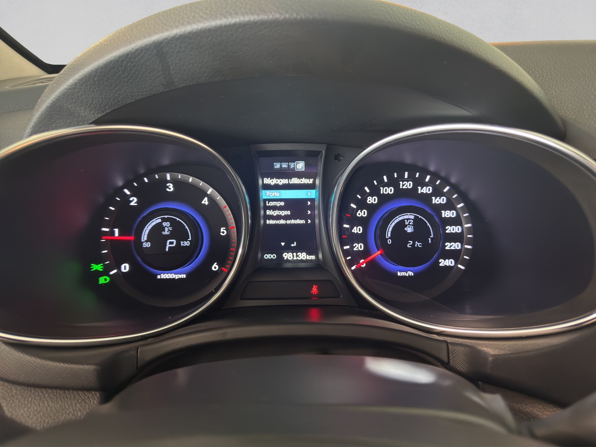 HYUNDAI Grand Santa Fe 2.2 CRDI Premium 4WD-image-9
