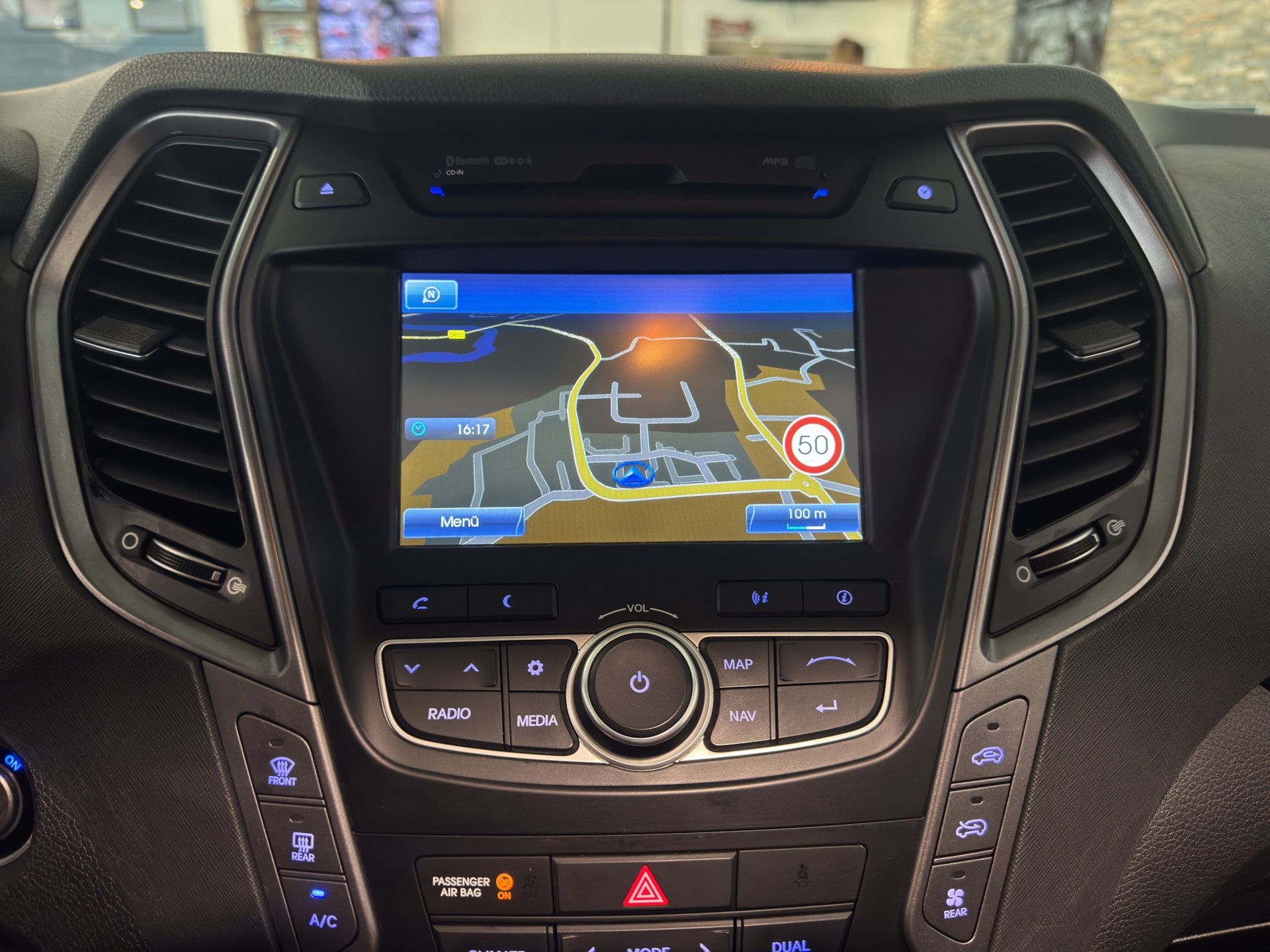 HYUNDAI Grand Santa Fe 2.2 CRDI Premium 4WD-image-25