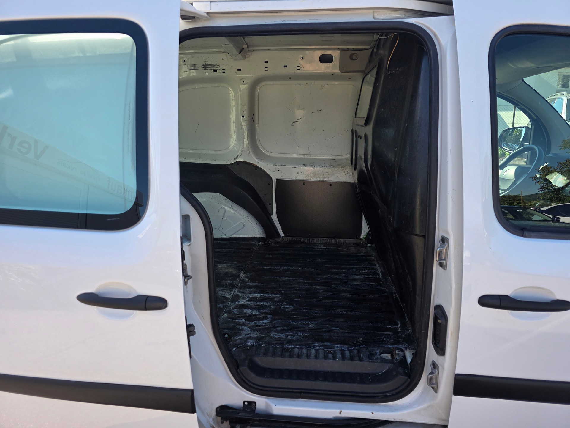 RENAULT Kangoo Medium TCe 115 ENERGY Business * Frisch ab MFK *-image-8