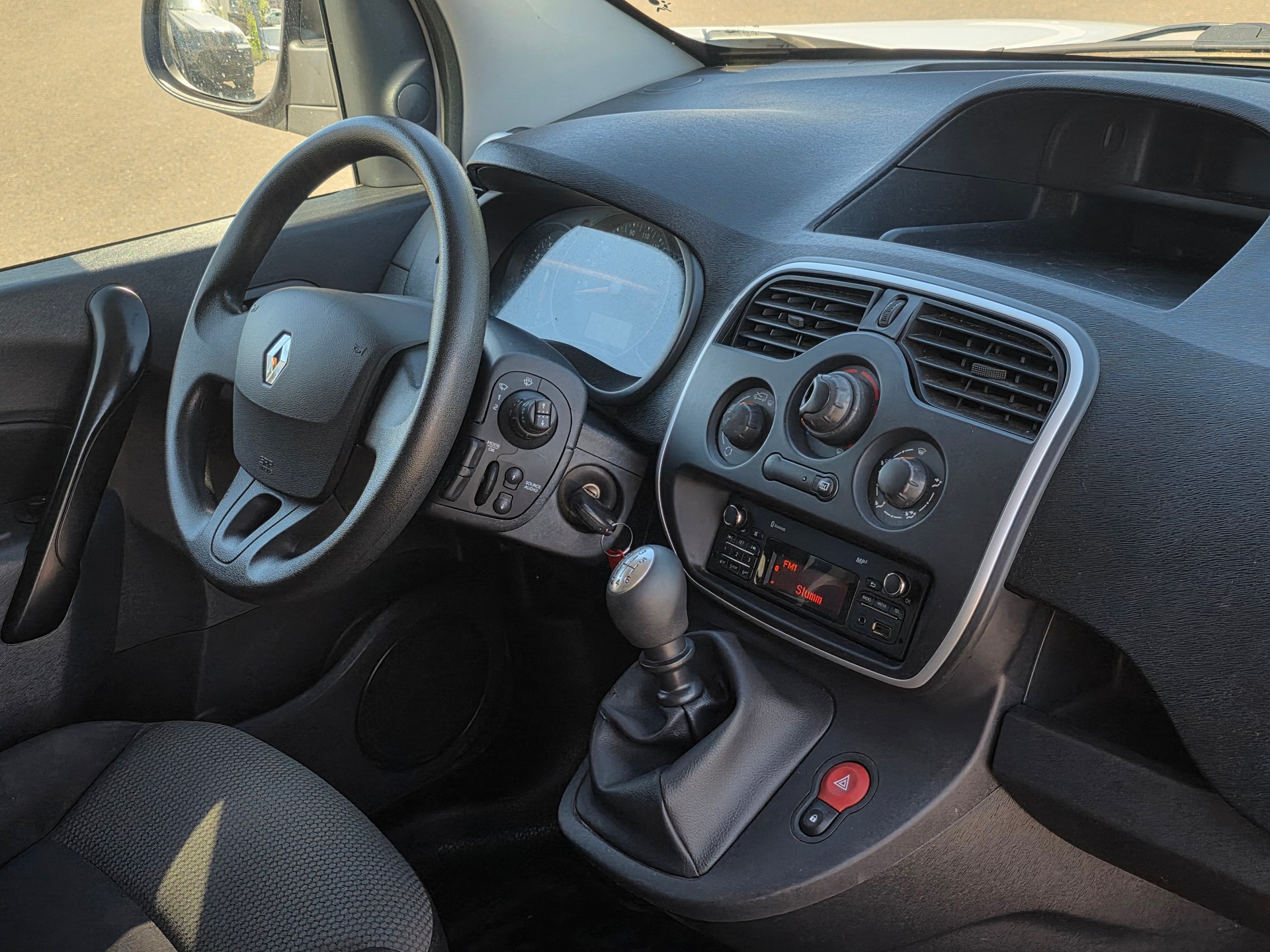 RENAULT Kangoo Medium TCe 115 ENERGY Business * Frisch ab MFK *-image-12
