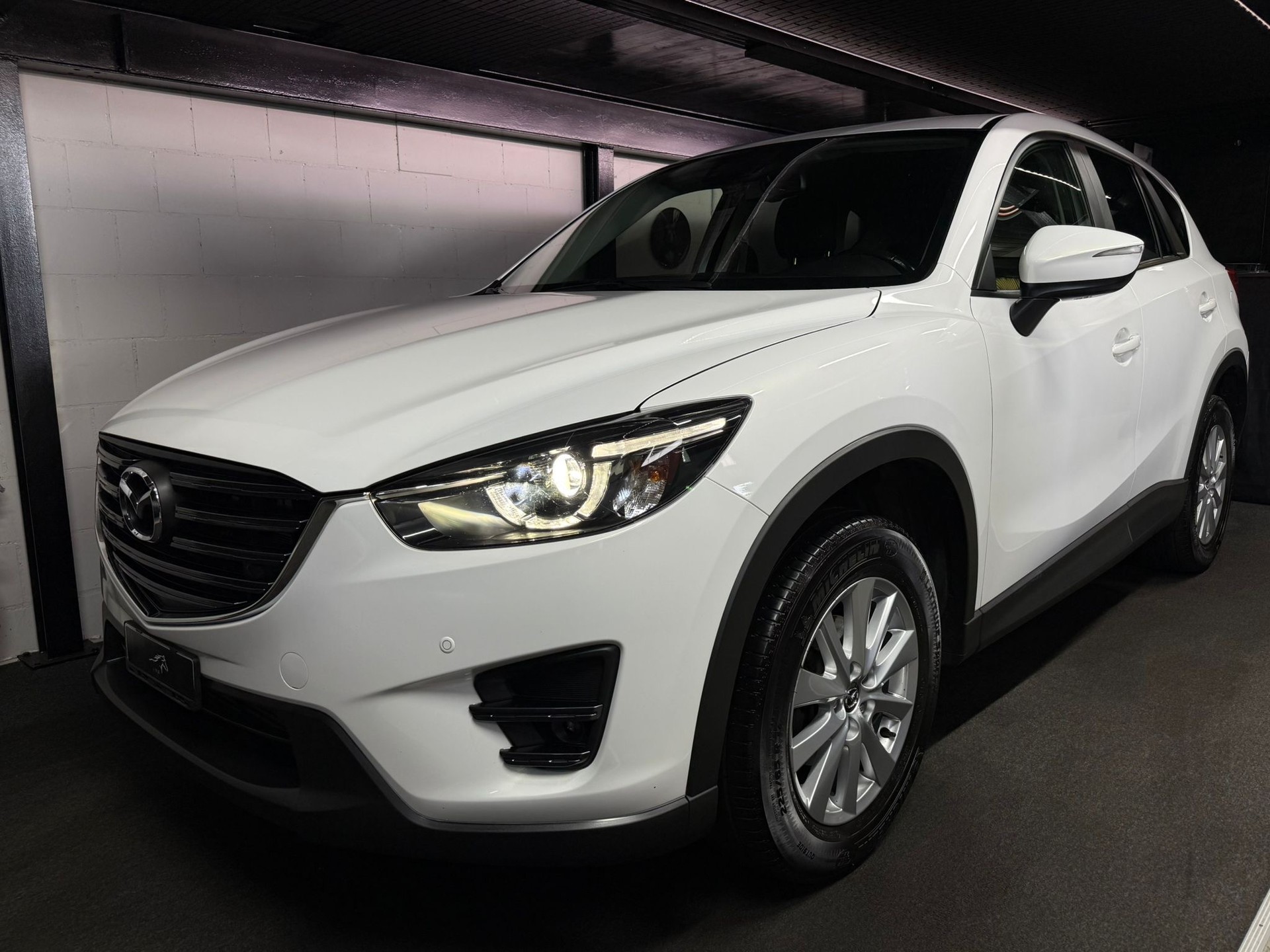MAZDA CX-5 2.2 D Ambition AWD / Anhängerkupplung 2'000 KG / Aus Erster Hand-showroom-element-1