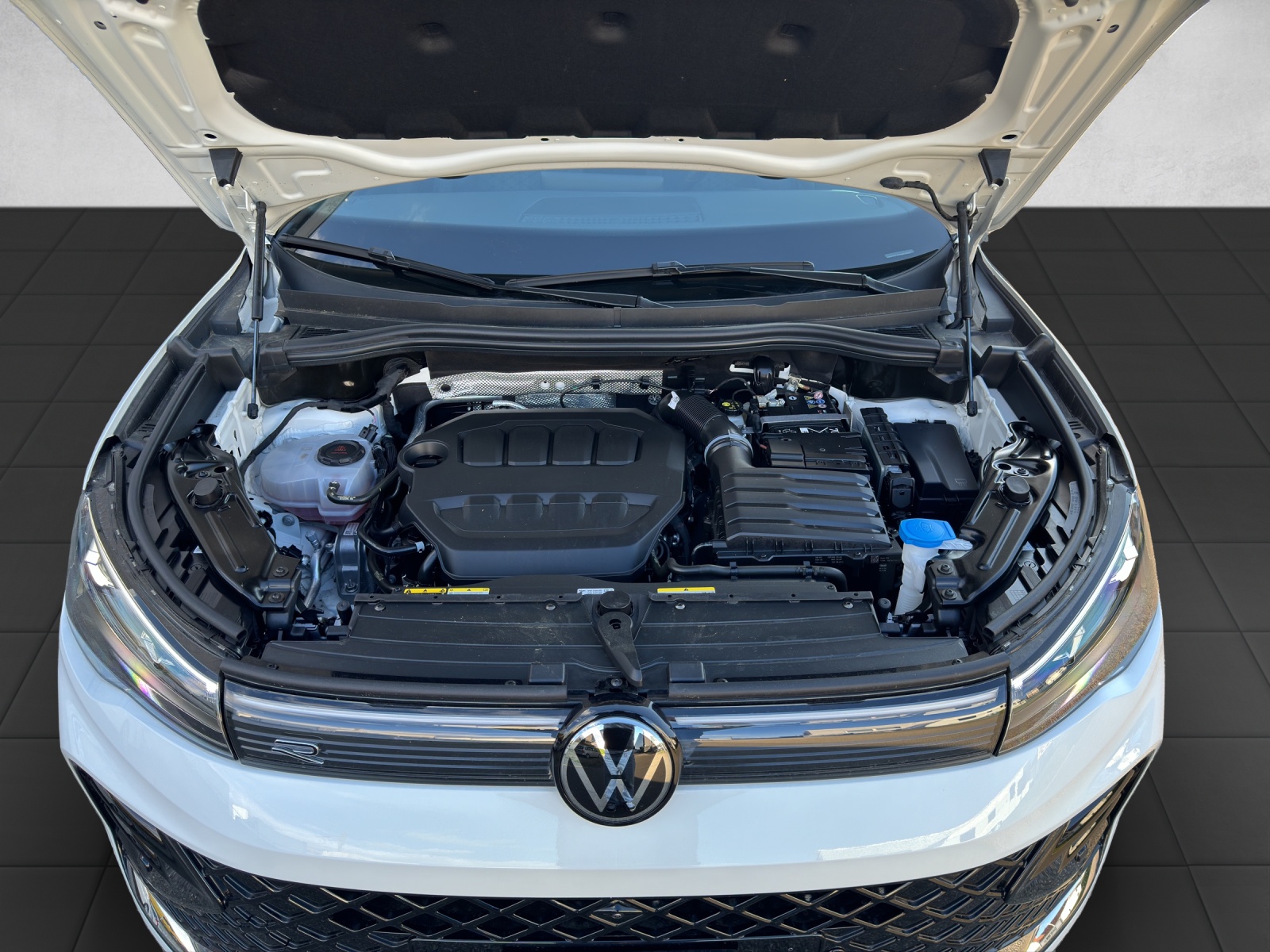 VW Tiguan 2.0 TSI DSG R-Line 4Motion-image-18