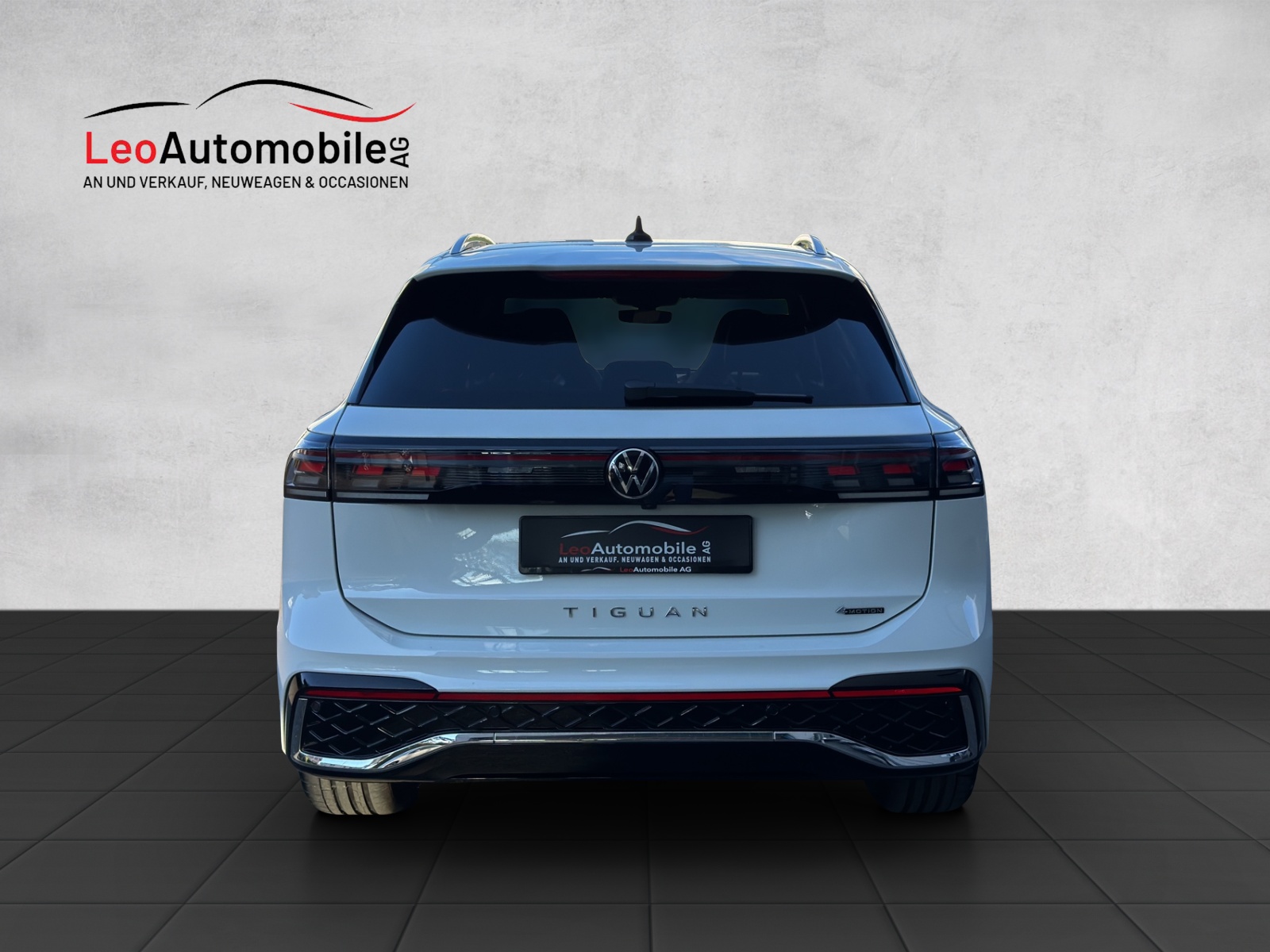 VW Tiguan 2.0 TSI DSG R-Line 4Motion-showroom-element-3
