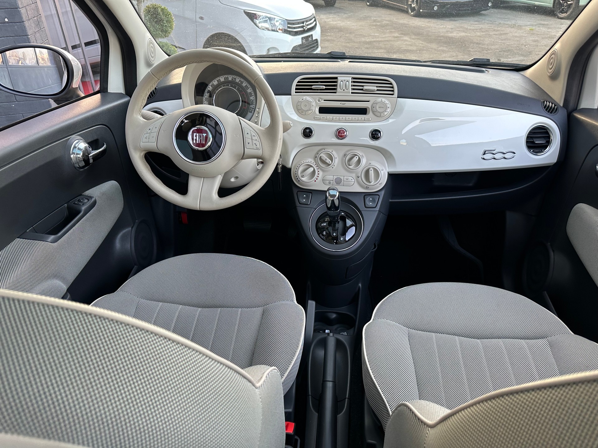 FIAT 500 1.2 Lounge Dualogic-image-19