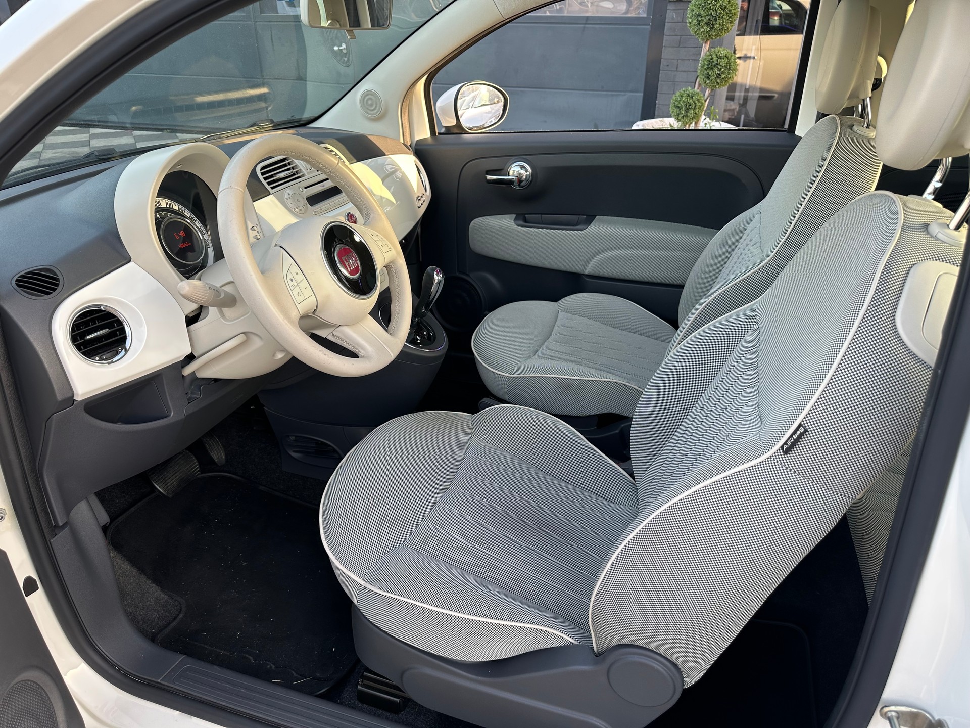 FIAT 500 1.2 Lounge Dualogic-image-12