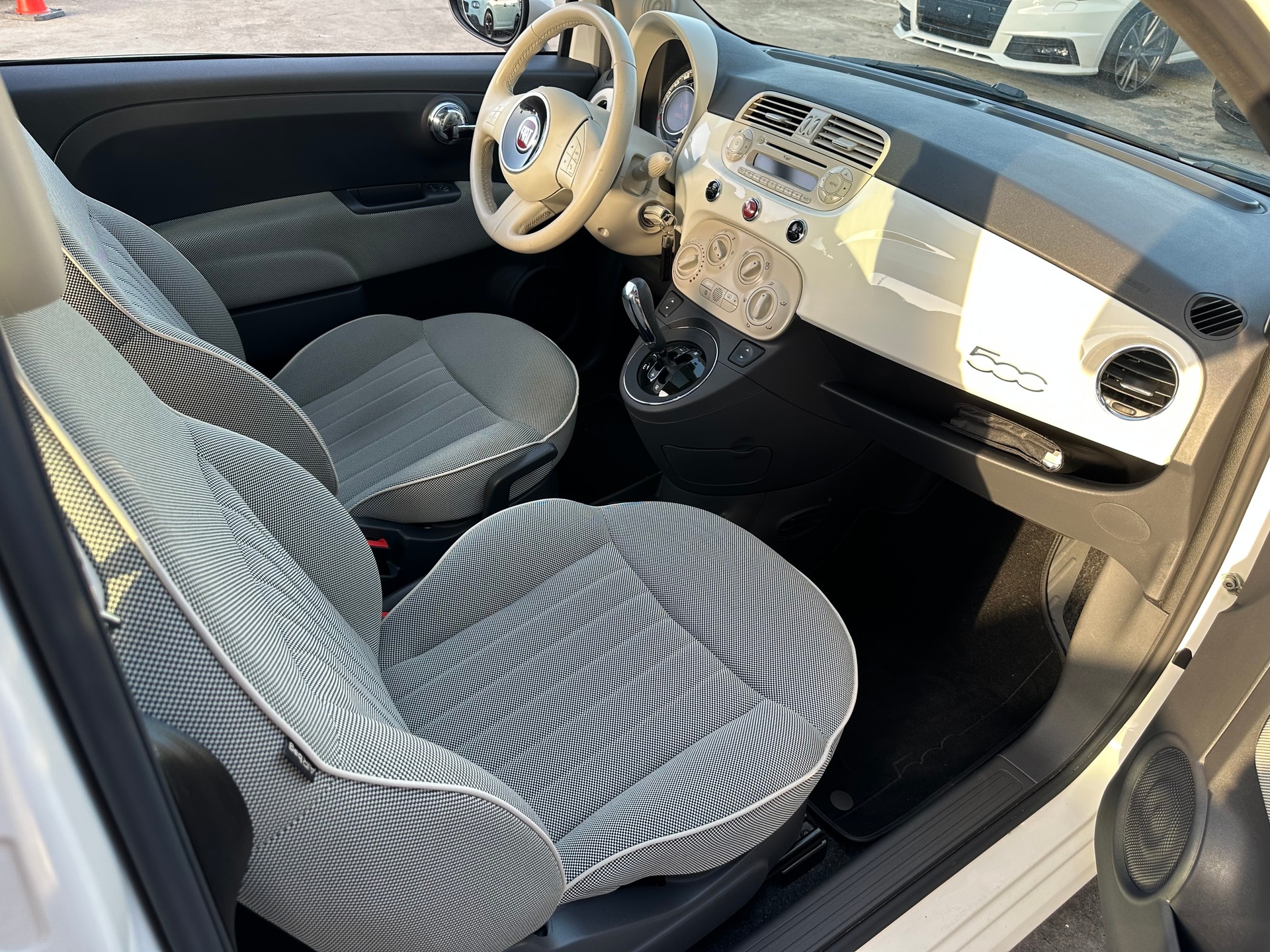FIAT 500 1.2 Lounge Dualogic-image-22