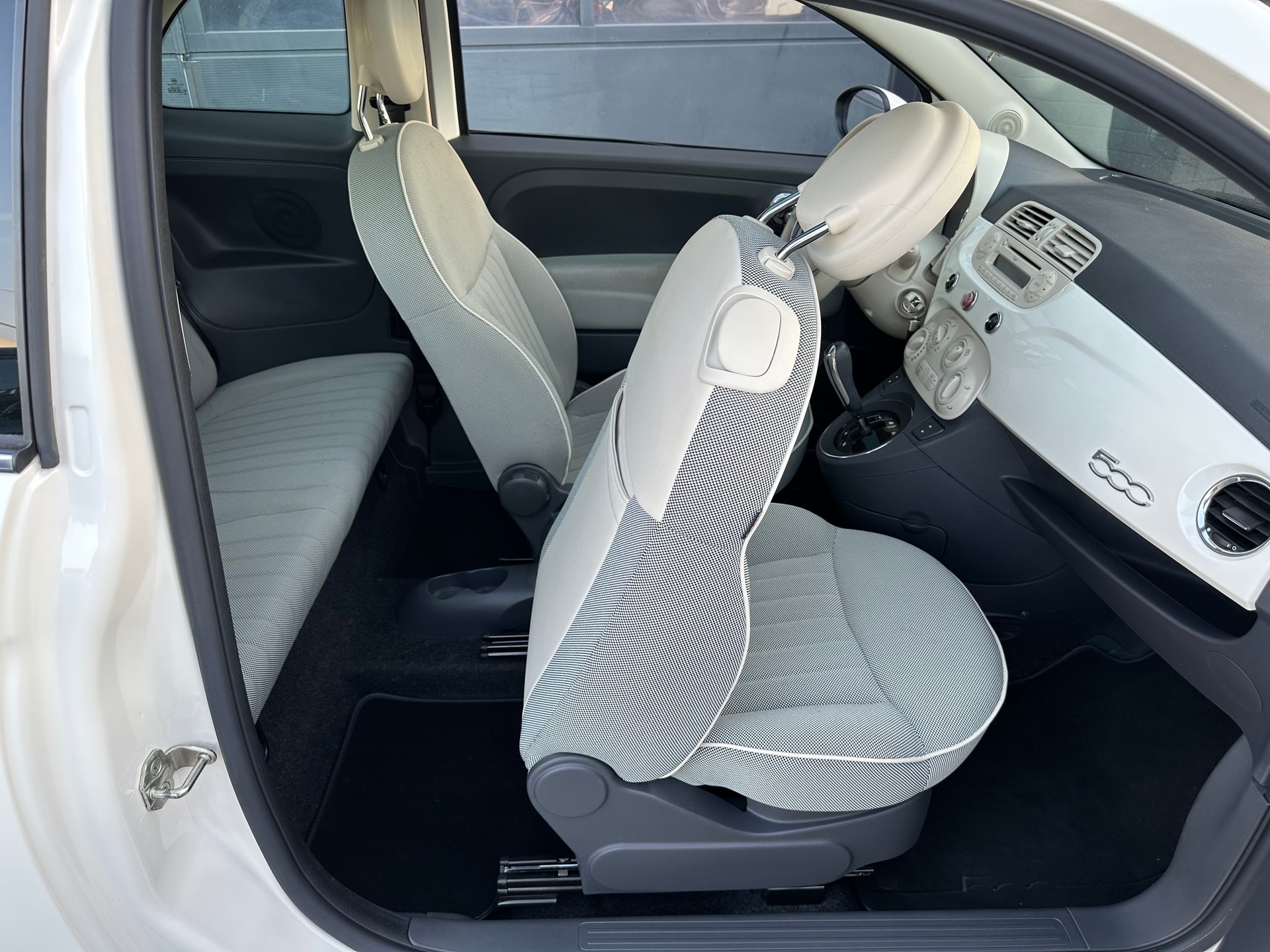 FIAT 500 1.2 Lounge Dualogic-image-21