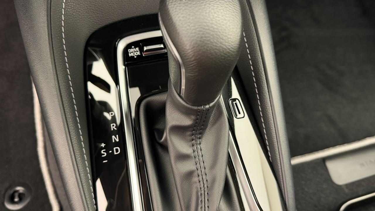TOYOTA Corolla Touring Sports 2.0 HSD Sport e-CVT-image-10