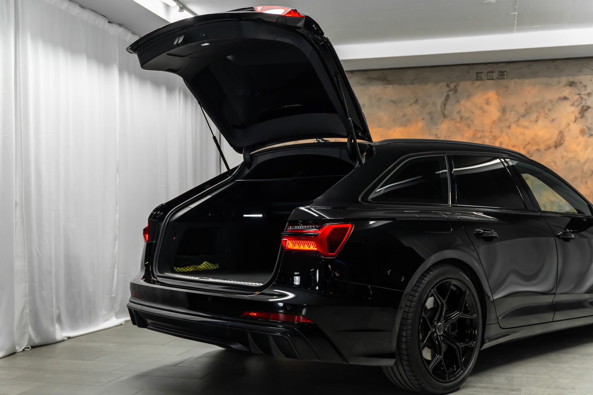 AUDI S6 Avant 3.0 TDI quattro tiptronic *Facelift*Black-Optik*Fahrassists*B&O*20"RS*-image-7