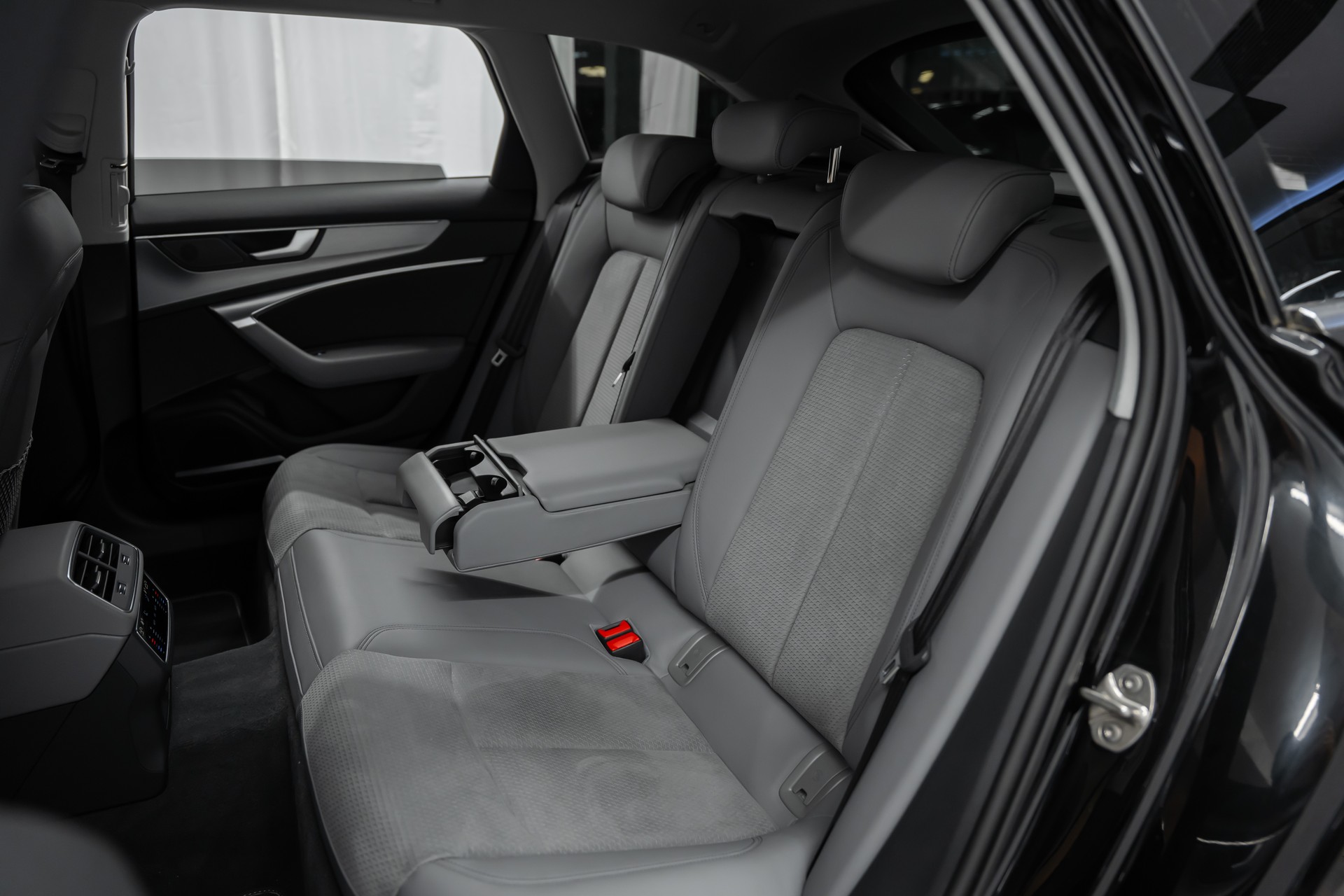 AUDI S6 Avant 3.0 TDI quattro tiptronic *Facelift*Black-Optik*Fahrassists*B&O*20"RS*-image-14