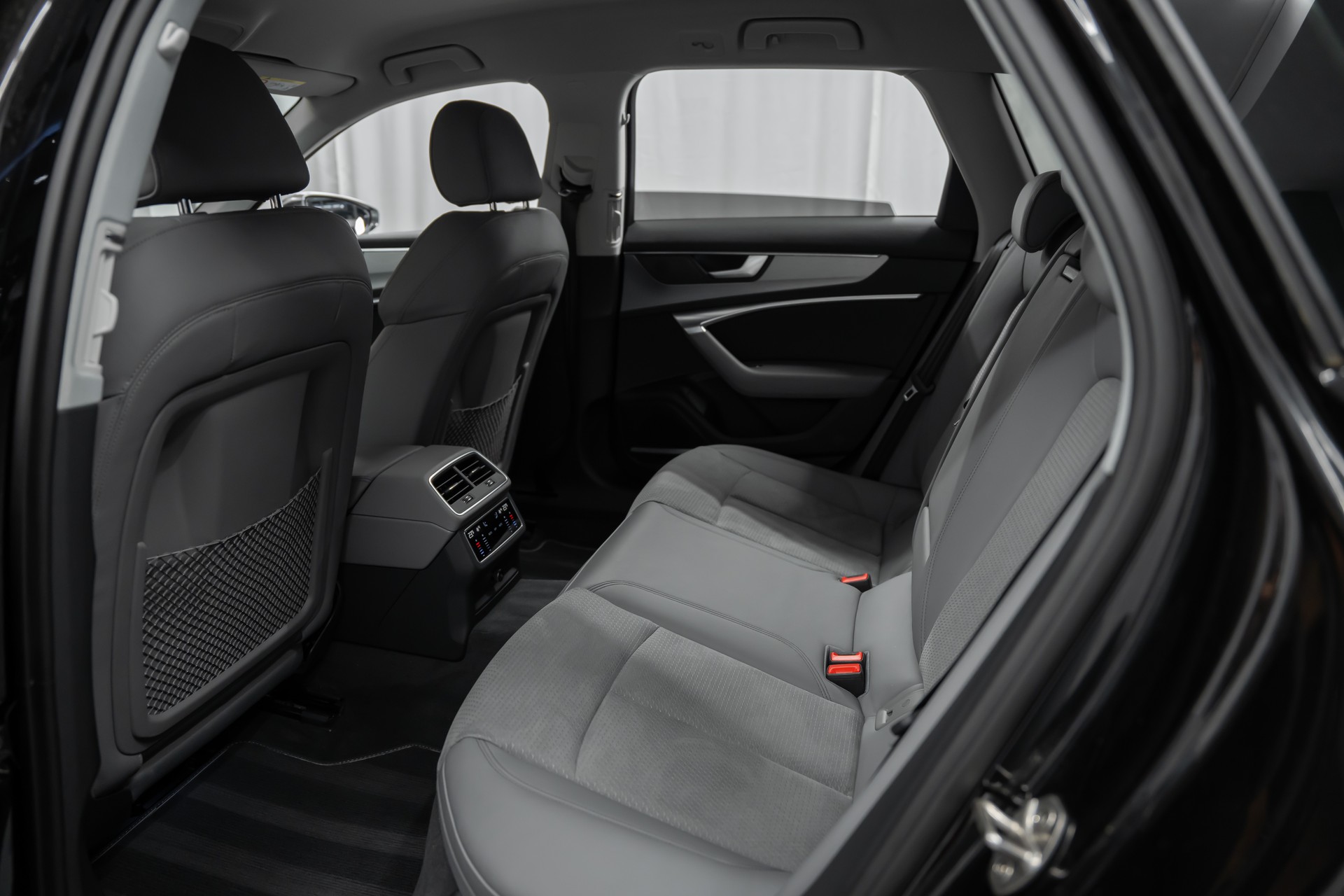 AUDI S6 Avant 3.0 TDI quattro tiptronic *Facelift*Black-Optik*Fahrassists*B&O*20"RS*-image-13
