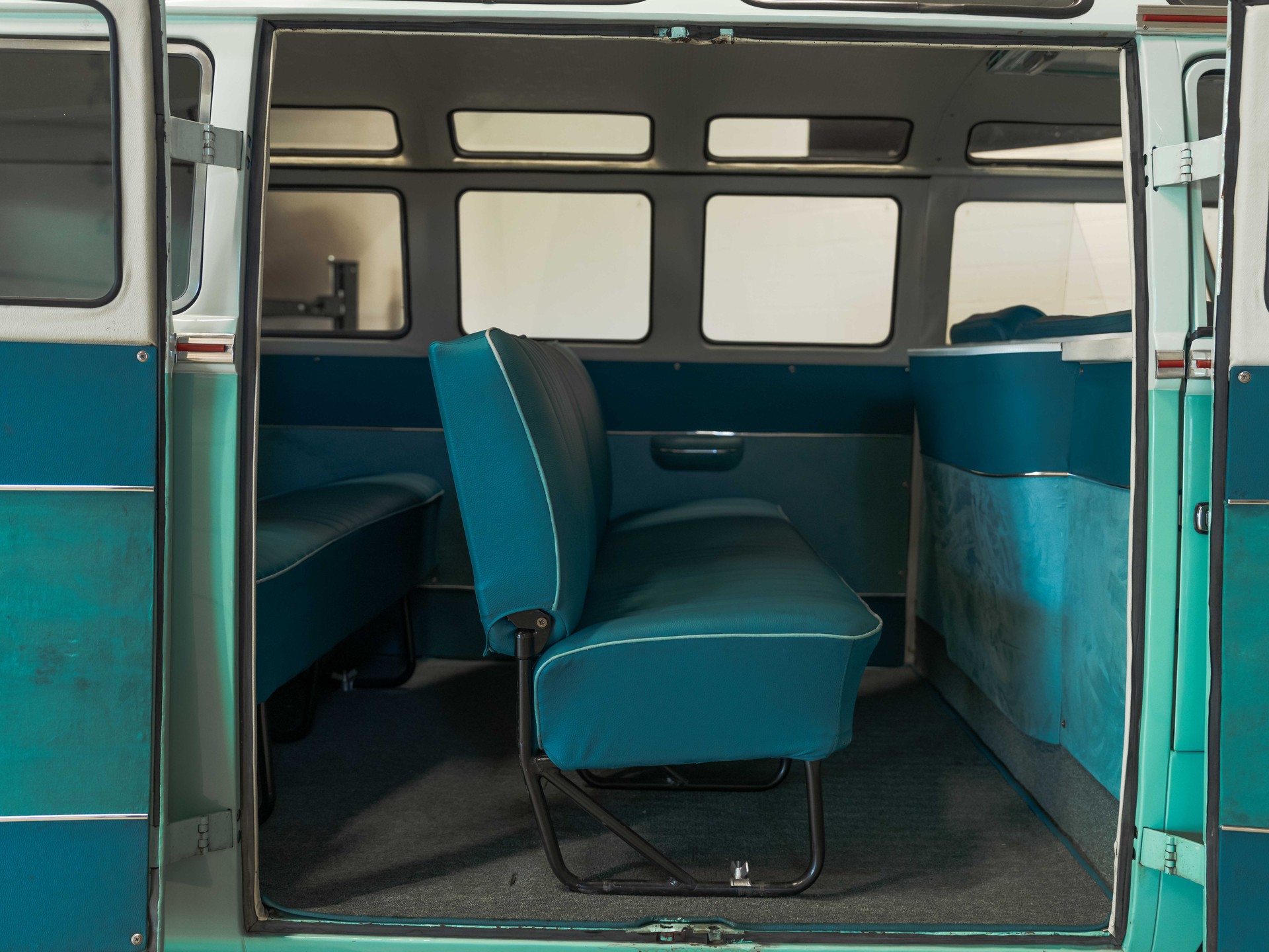 VW T1-image-26