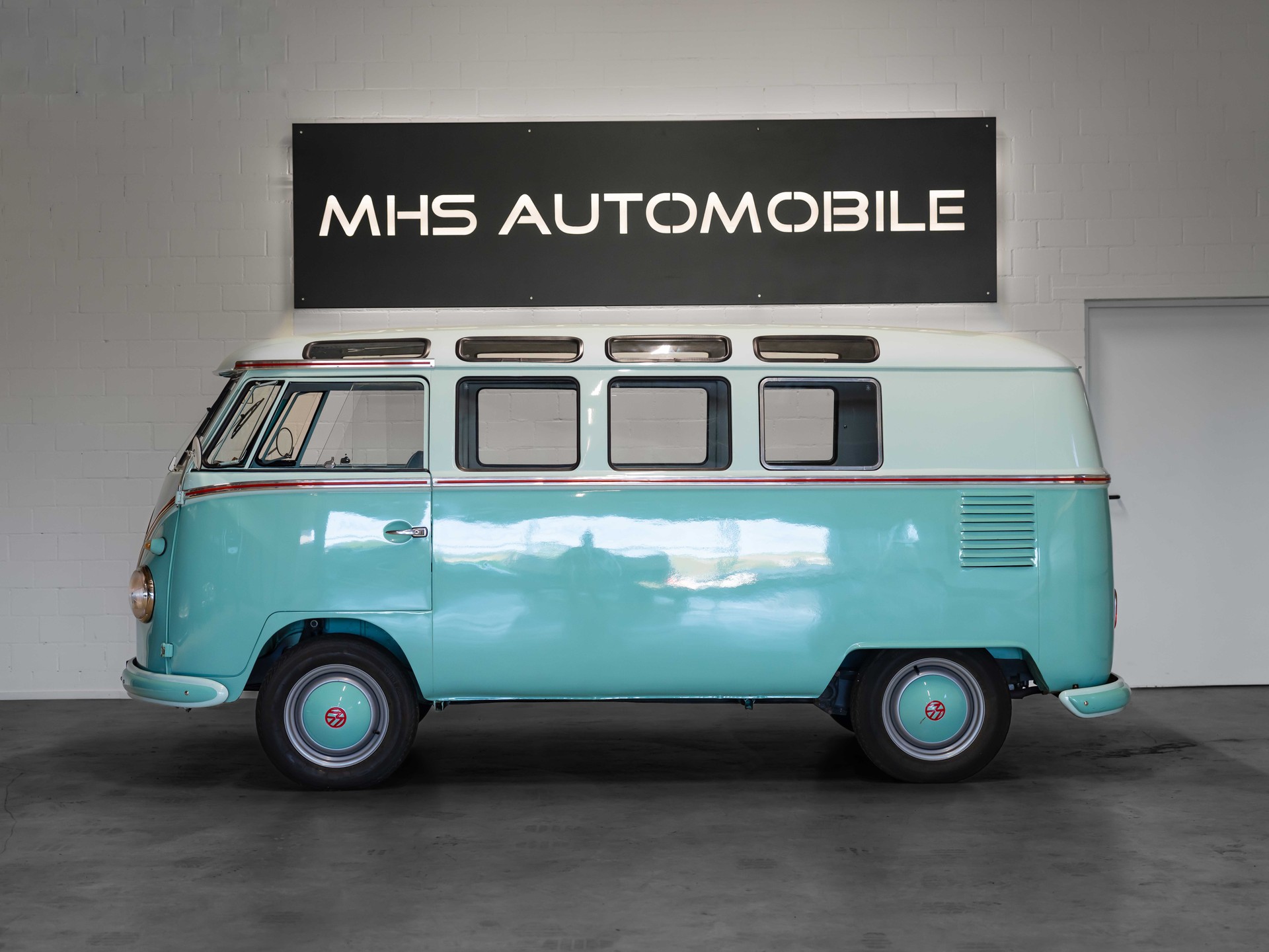 VW T1-showroom-element-1