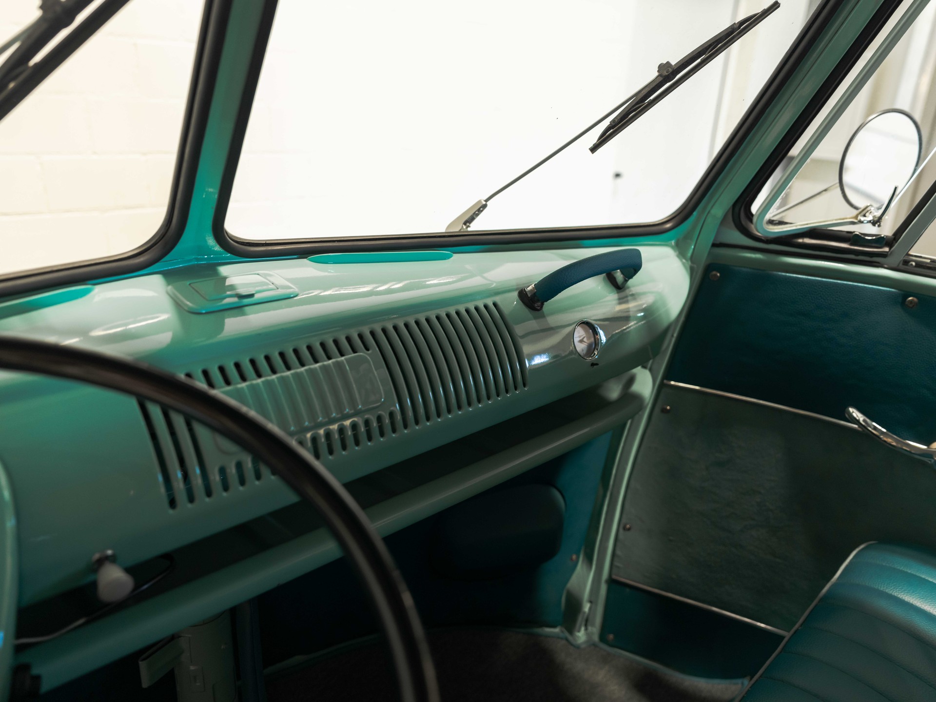 VW T1-image-25