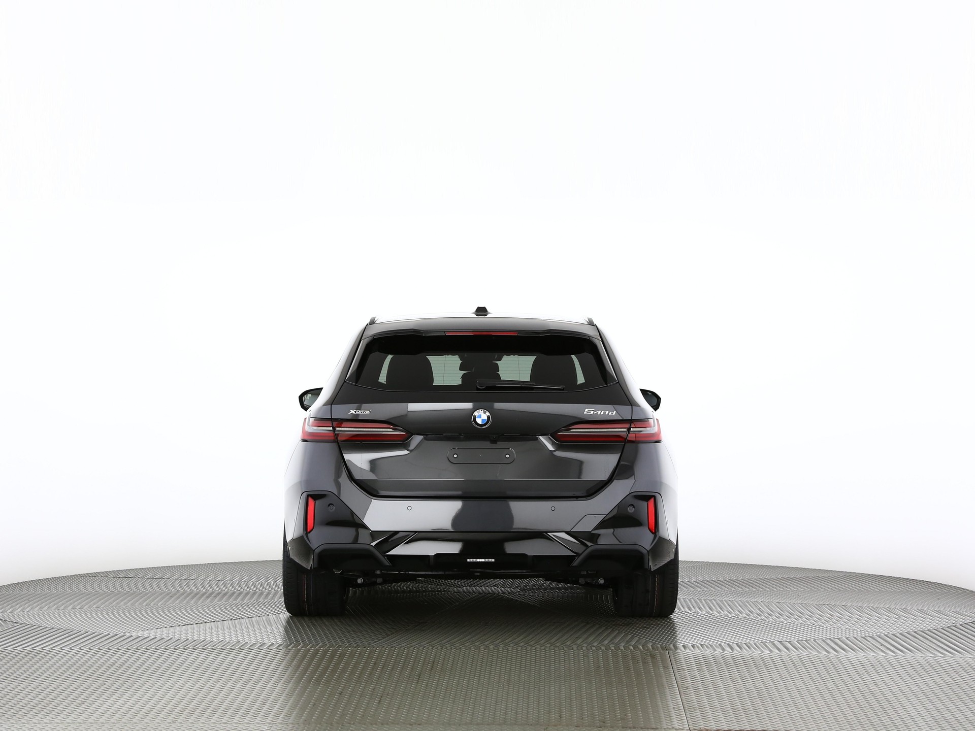BMW 540d xDrive Touring-showroom-element-3