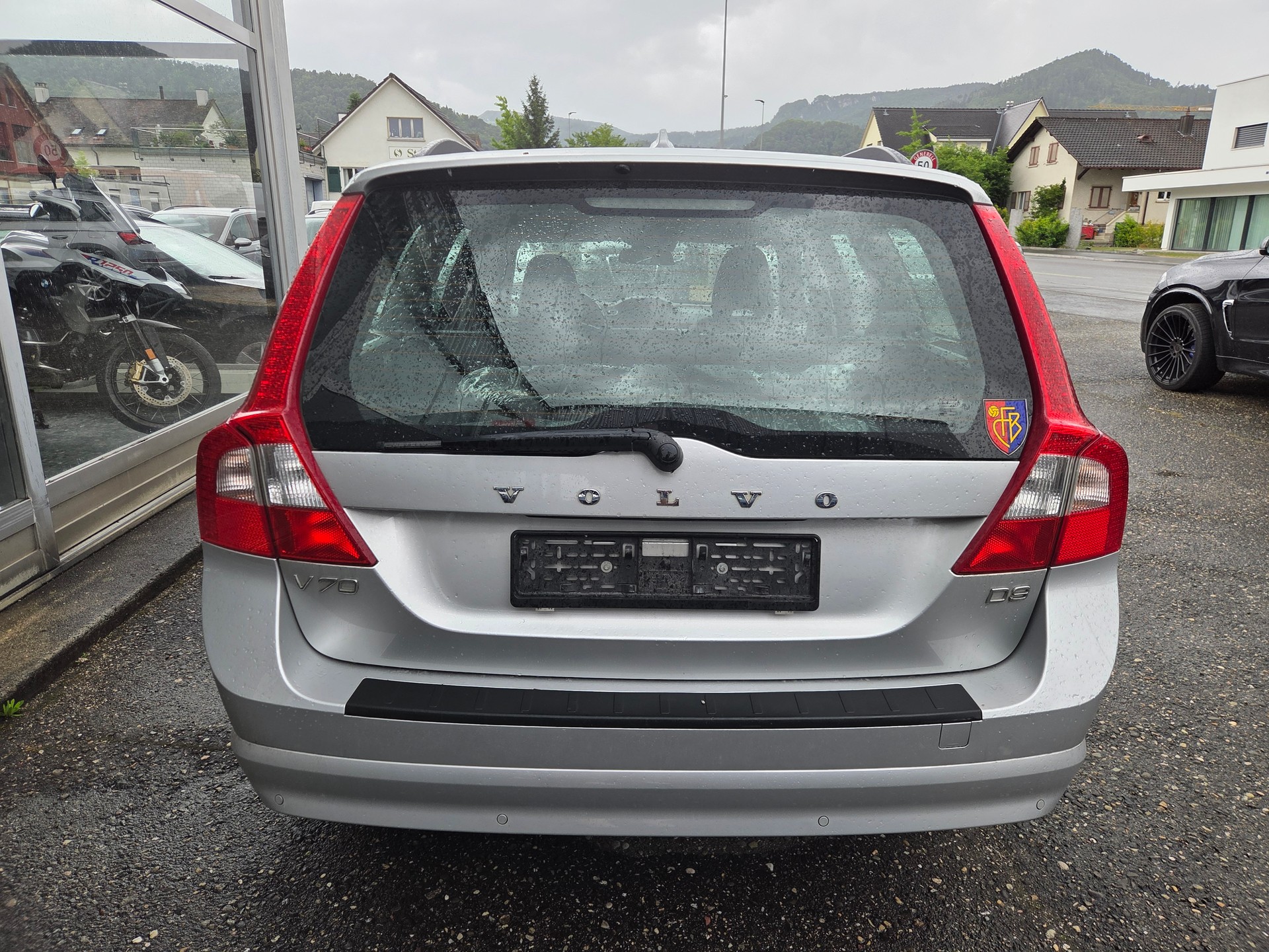 VOLVO V70 D3 Momentum Geartronic-image-5