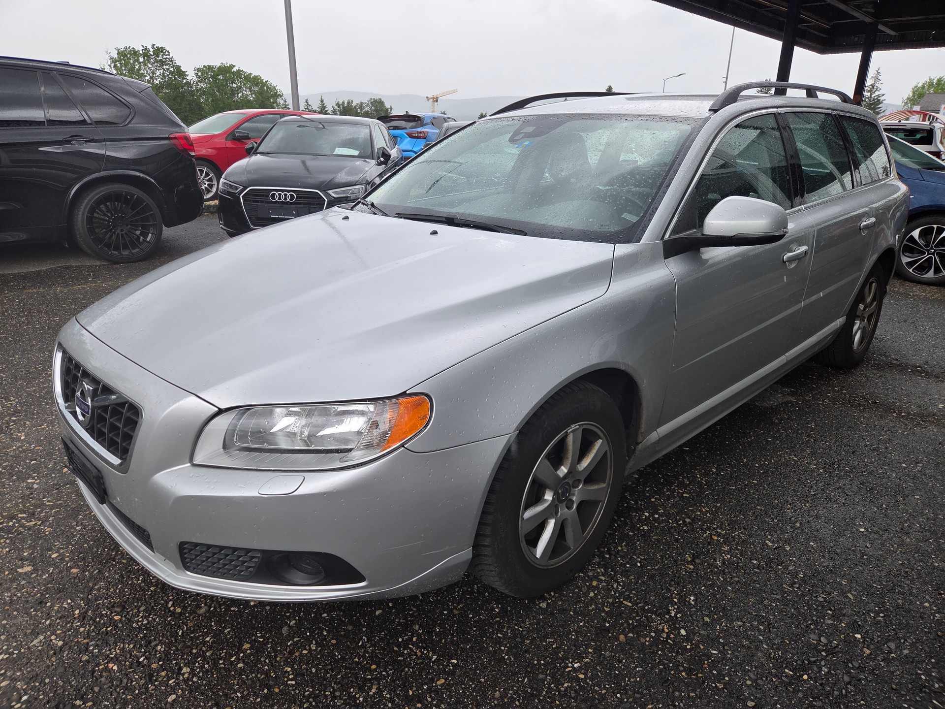 VOLVO V70 D3 Momentum Geartronic-showroom-element-3