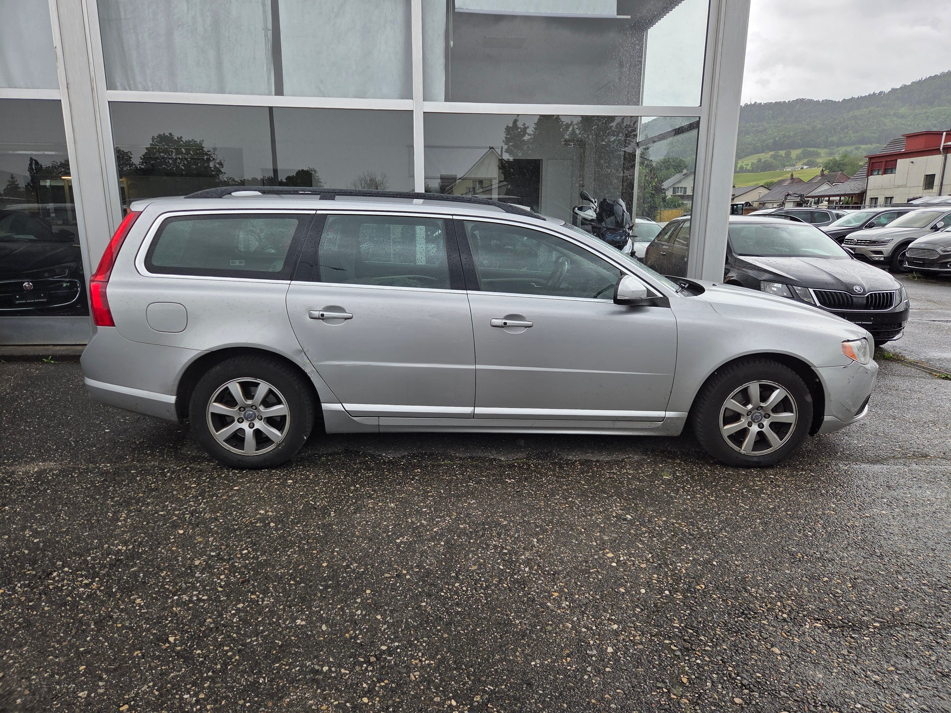 VOLVO V70 D3 Momentum Geartronic-image-7