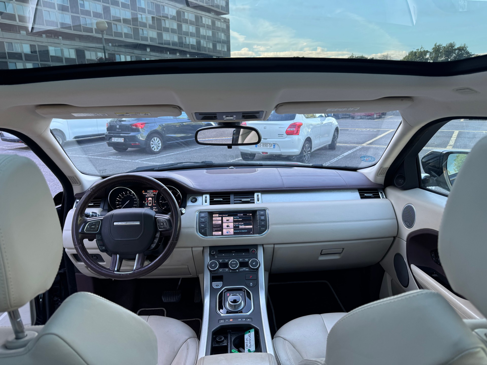LAND ROVER Range Rover Evoque 2.2 SD4 Pure AT6-image-11