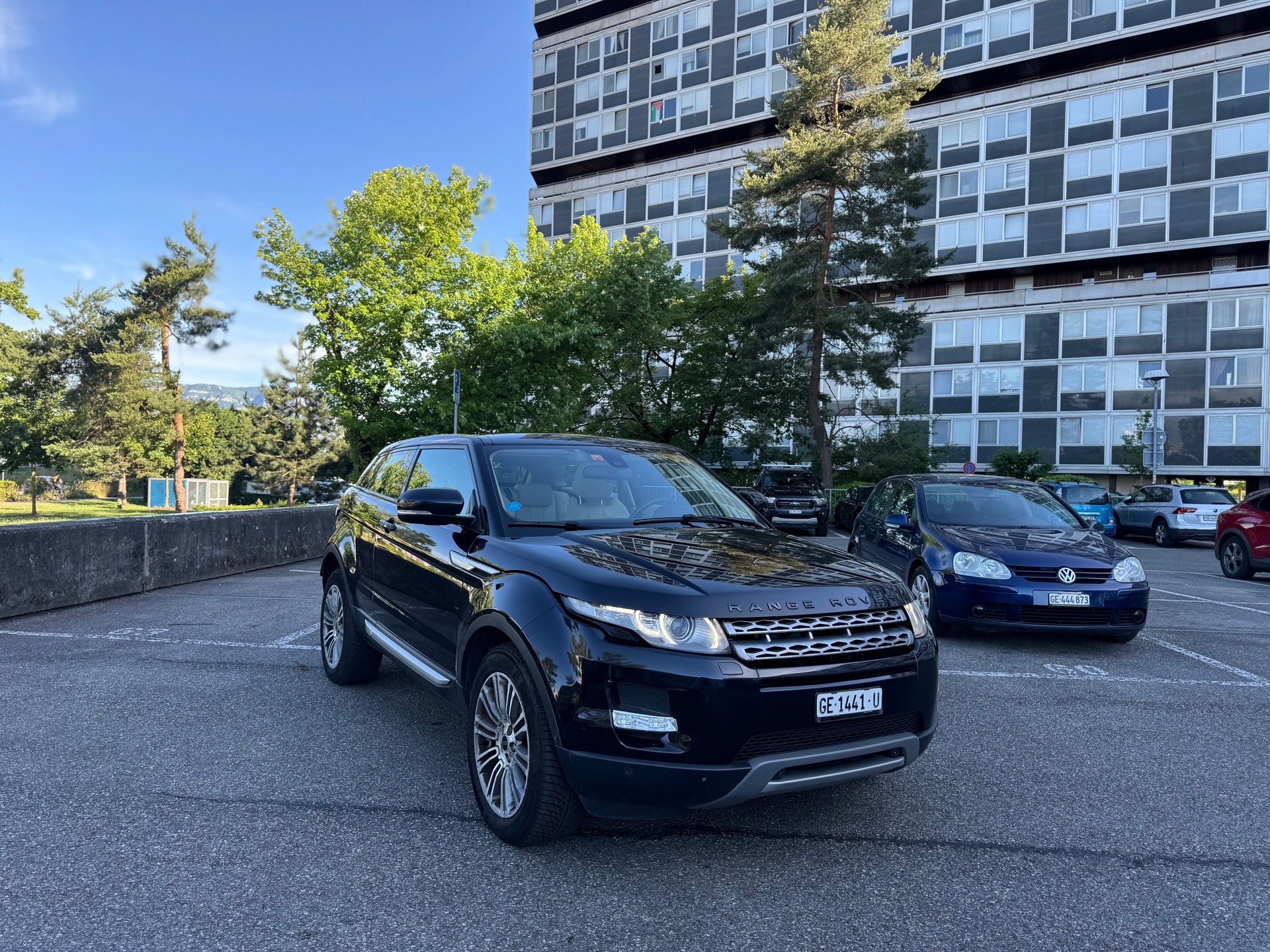 LAND ROVER Range Rover Evoque 2.2 SD4 Pure AT6-image-3