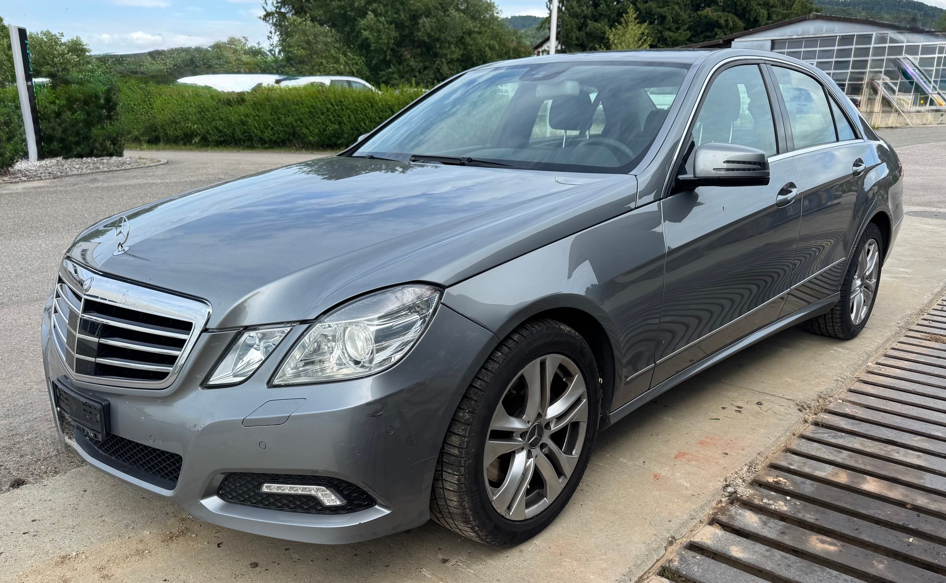 MERCEDES-BENZ E 350 4Matic 7G-Tronic-image-1
