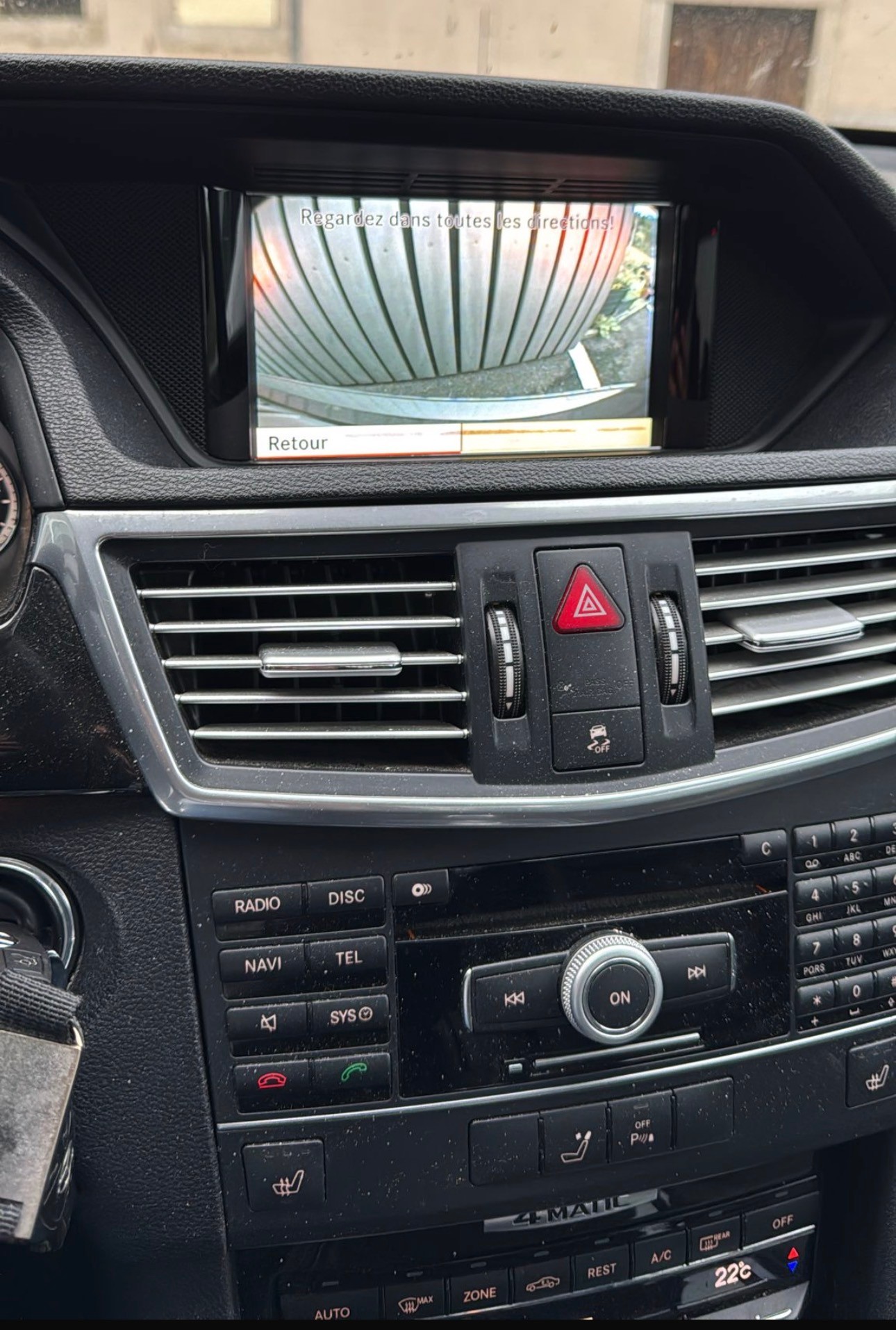 MERCEDES-BENZ E 350 4Matic 7G-Tronic-image-10