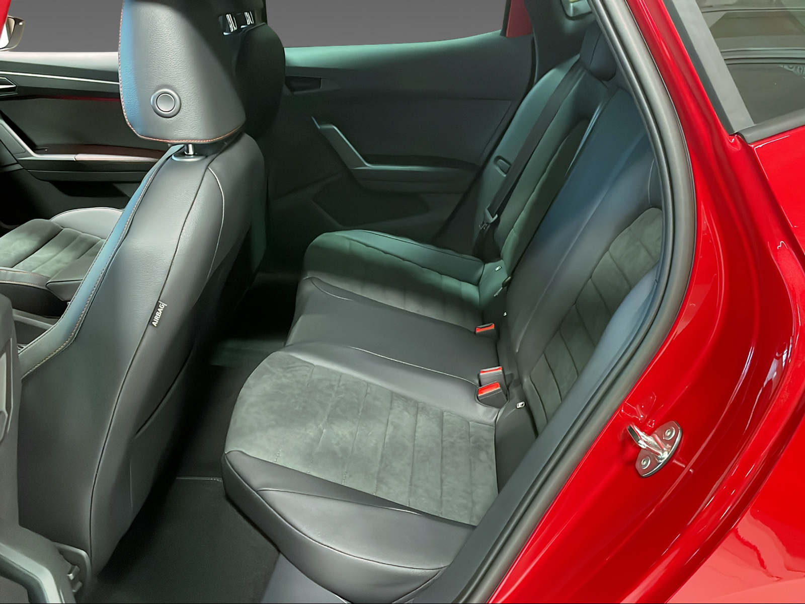 SEAT Ibiza 1.5 TSI Anniversary DSG-image-11