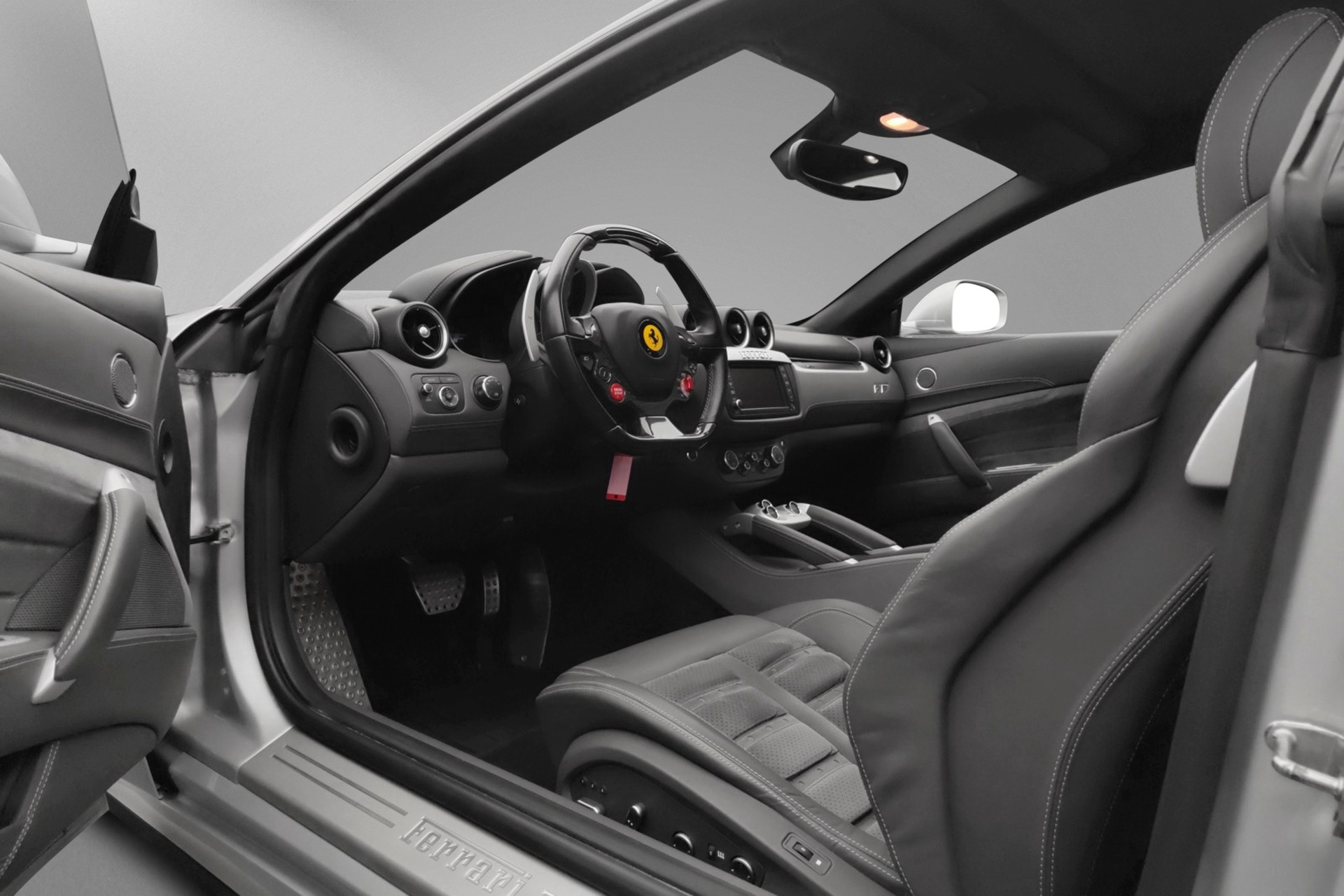 FERRARI FF-image-11