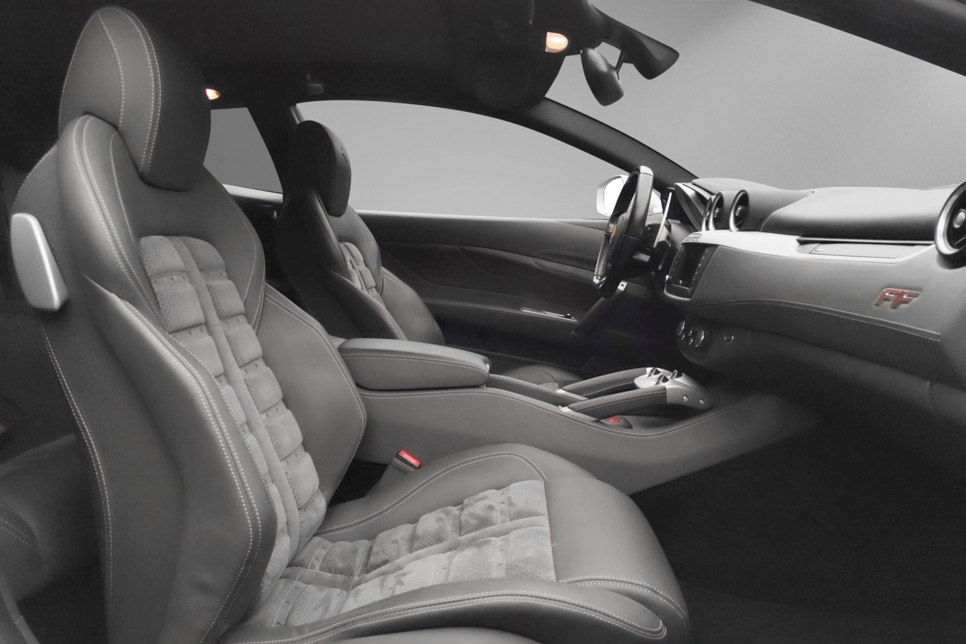 FERRARI FF-image-12