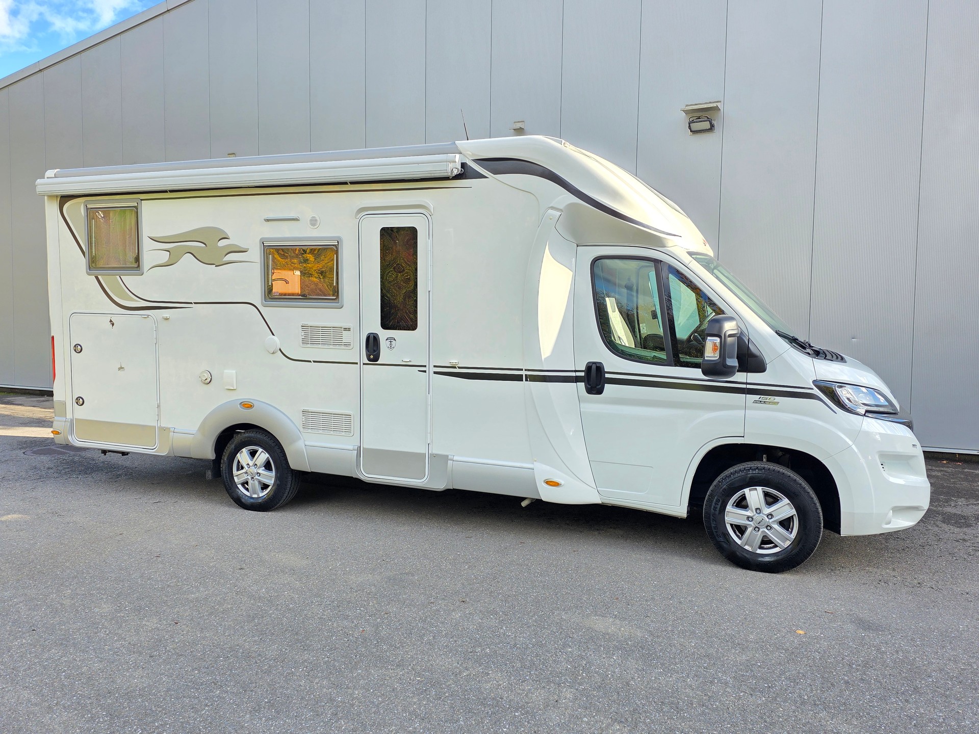 LAIKA Laika Ecovip 309 I Fiat Ducato 2.3 150PS I AUTOMATIK I Längsbetten-showroom-element-1