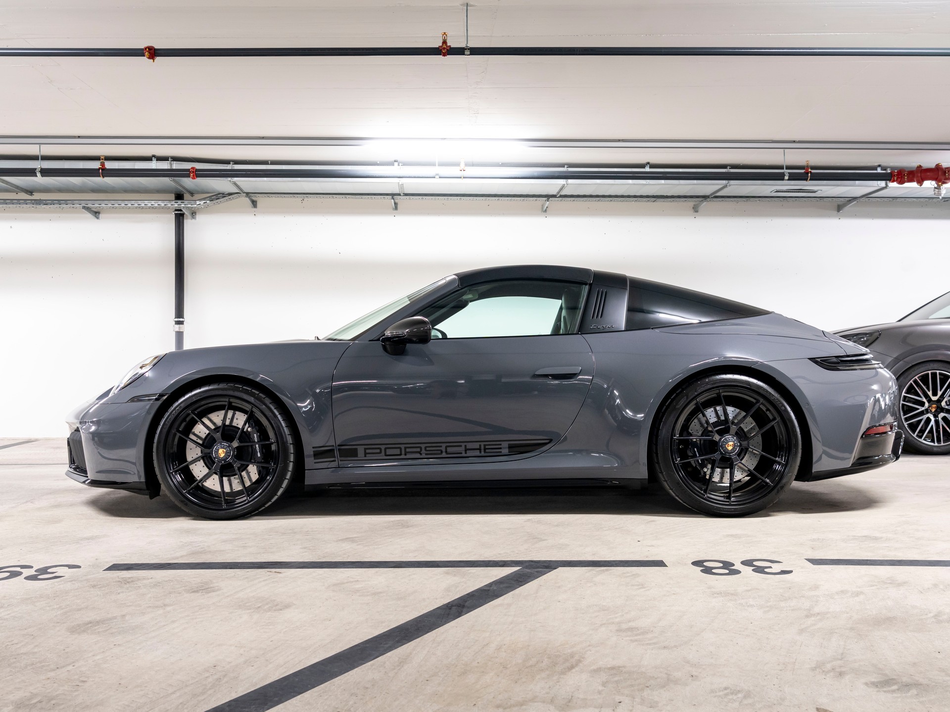 PORSCHE 911 Targa 4 GTS PDK-showroom-element-1