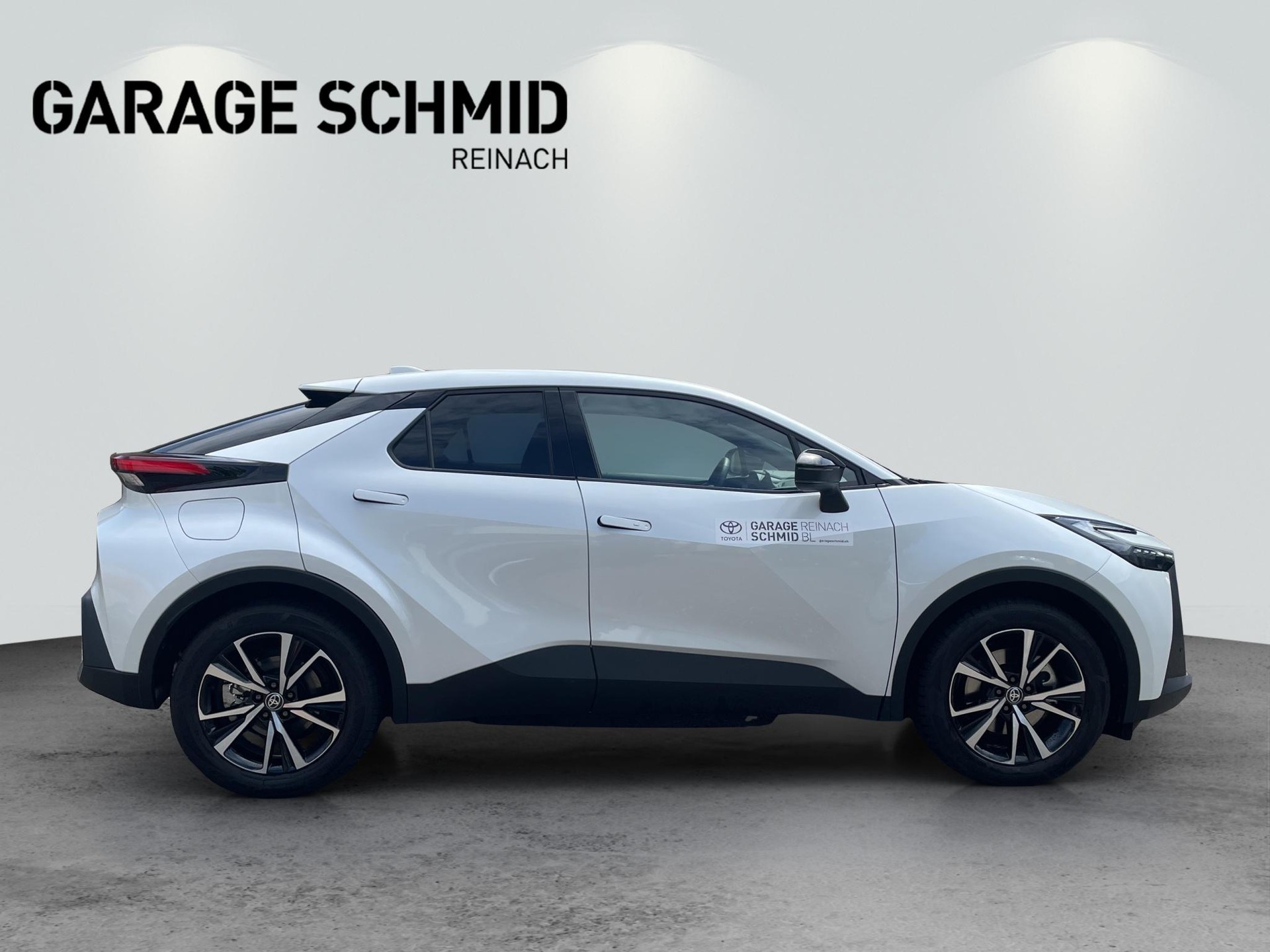 TOYOTA C-HR 2.0 PHEV Swiss Edition-image-7