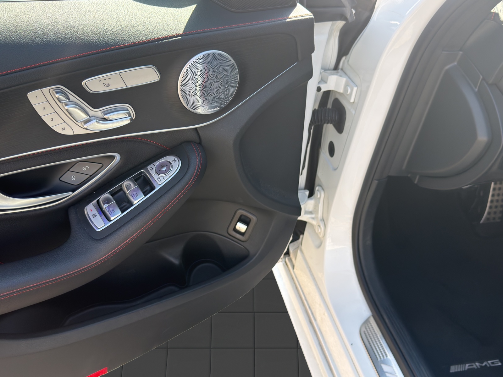 MERCEDES-BENZ C 43 AMG 4Matic 9G-Tronic-image-9