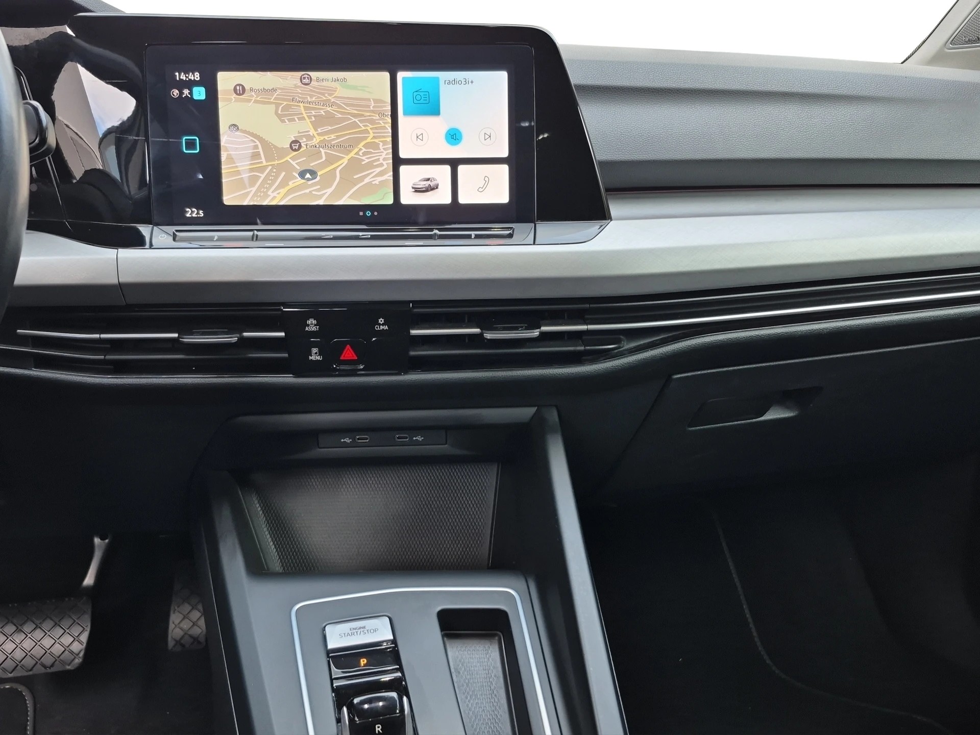 VW Golf Variant 2.0 TDI Life DSG-image-10