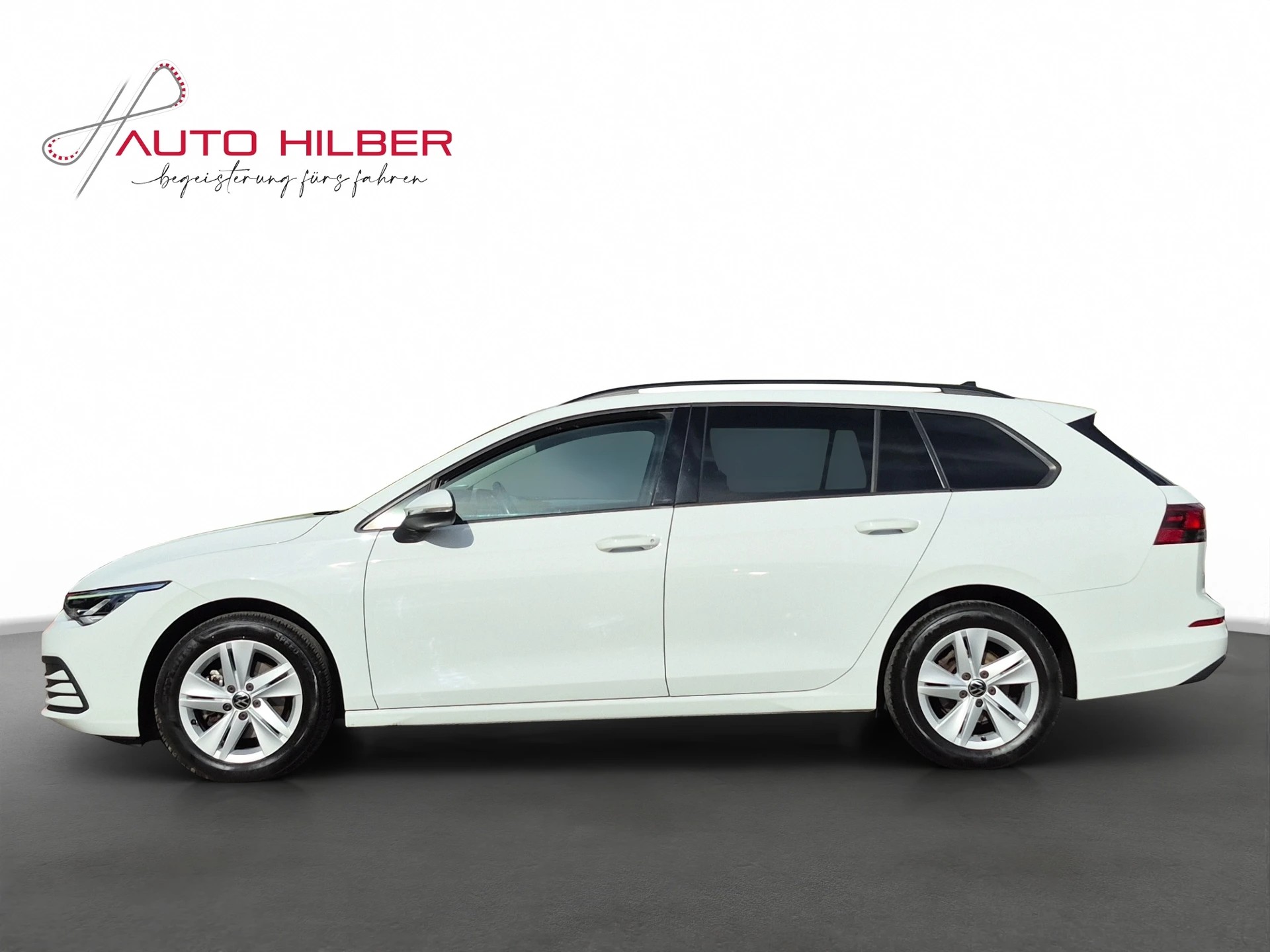 VW Golf Variant 2.0 TDI Life DSG-image-2