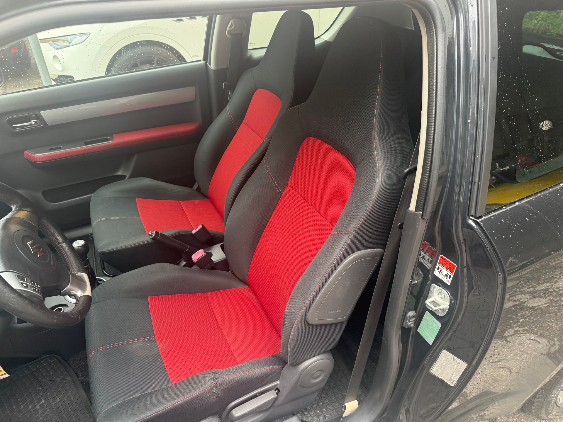SUZUKI Swift 1.6i 16V Sport-image-7