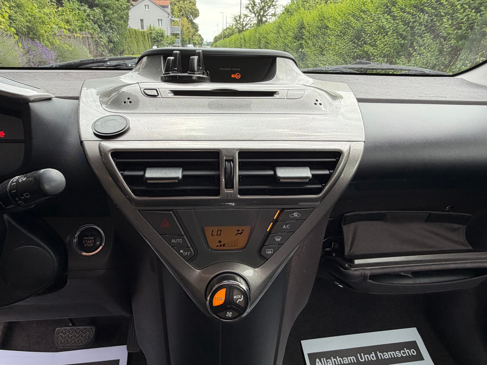 TOYOTA iQ 1.0 VVT-i Multidrive-image-12