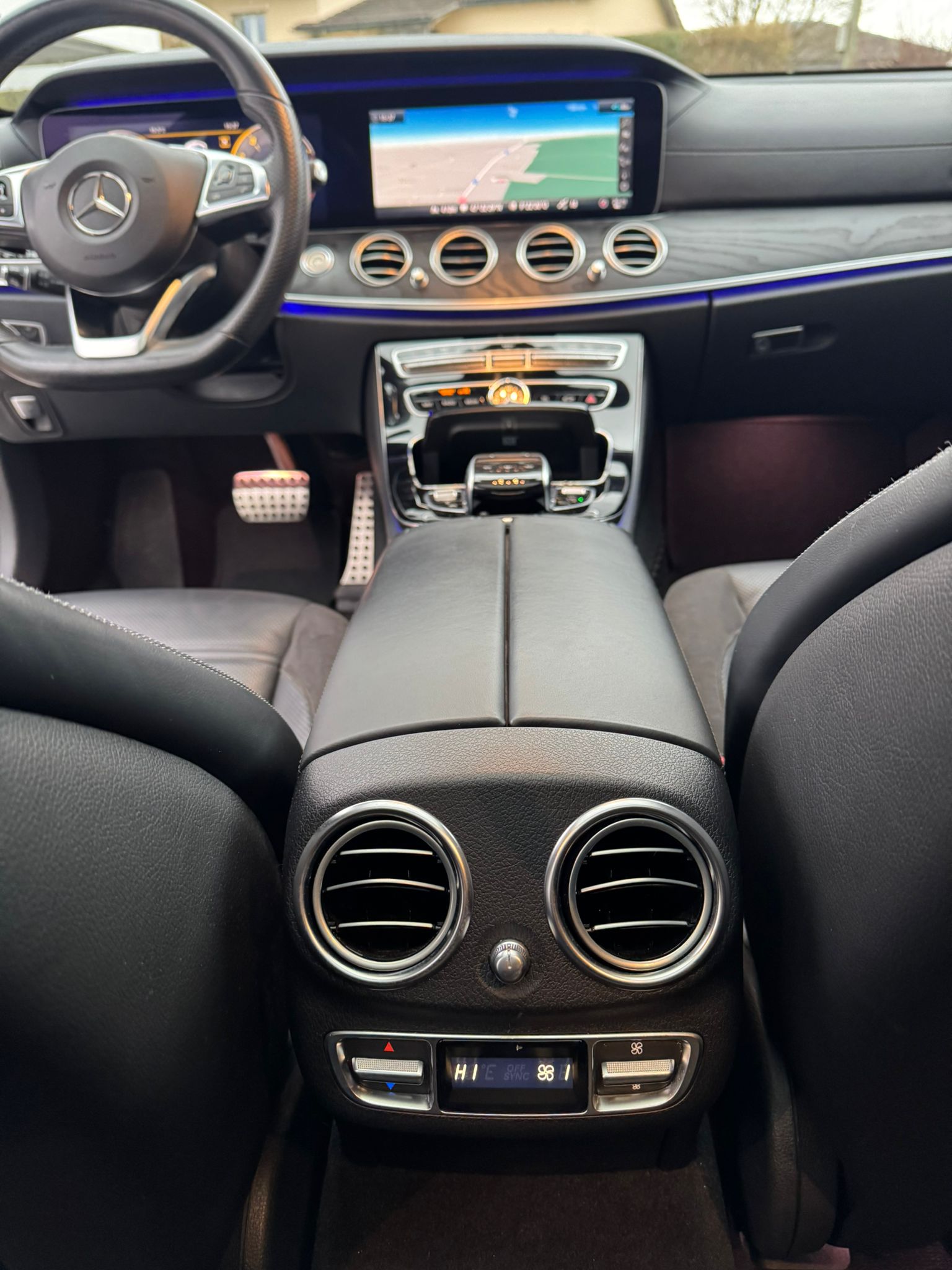 MERCEDES-BENZ E 43 AMG 4 Matic 9G-Tronic-image-12