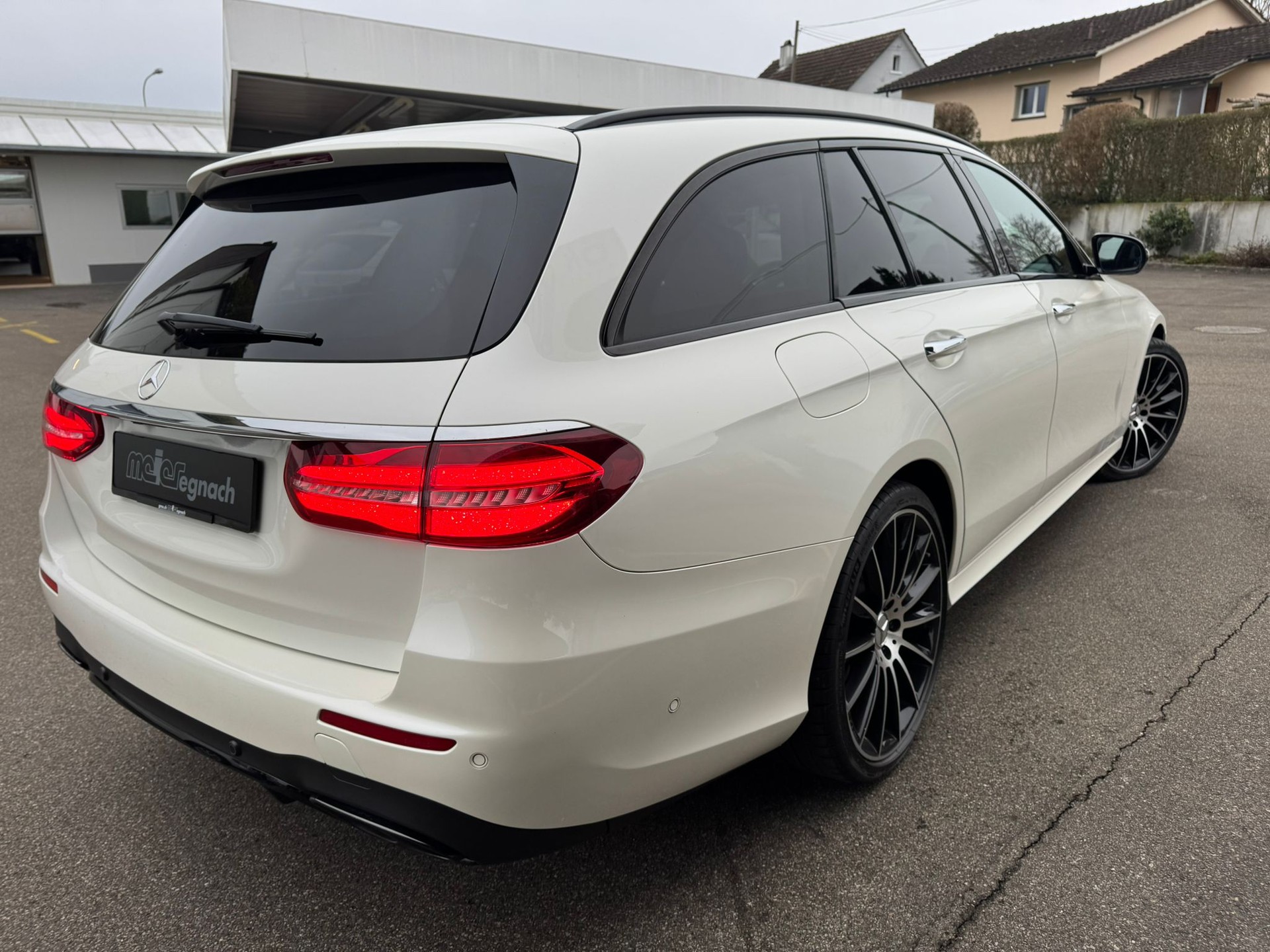 MERCEDES-BENZ E 43 AMG 4 Matic 9G-Tronic-image-8