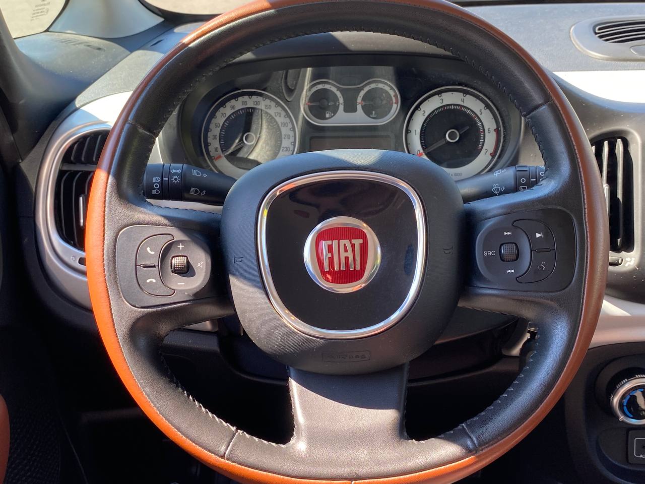 FIAT 500L 1.4 TB 16V Lounge-image-11